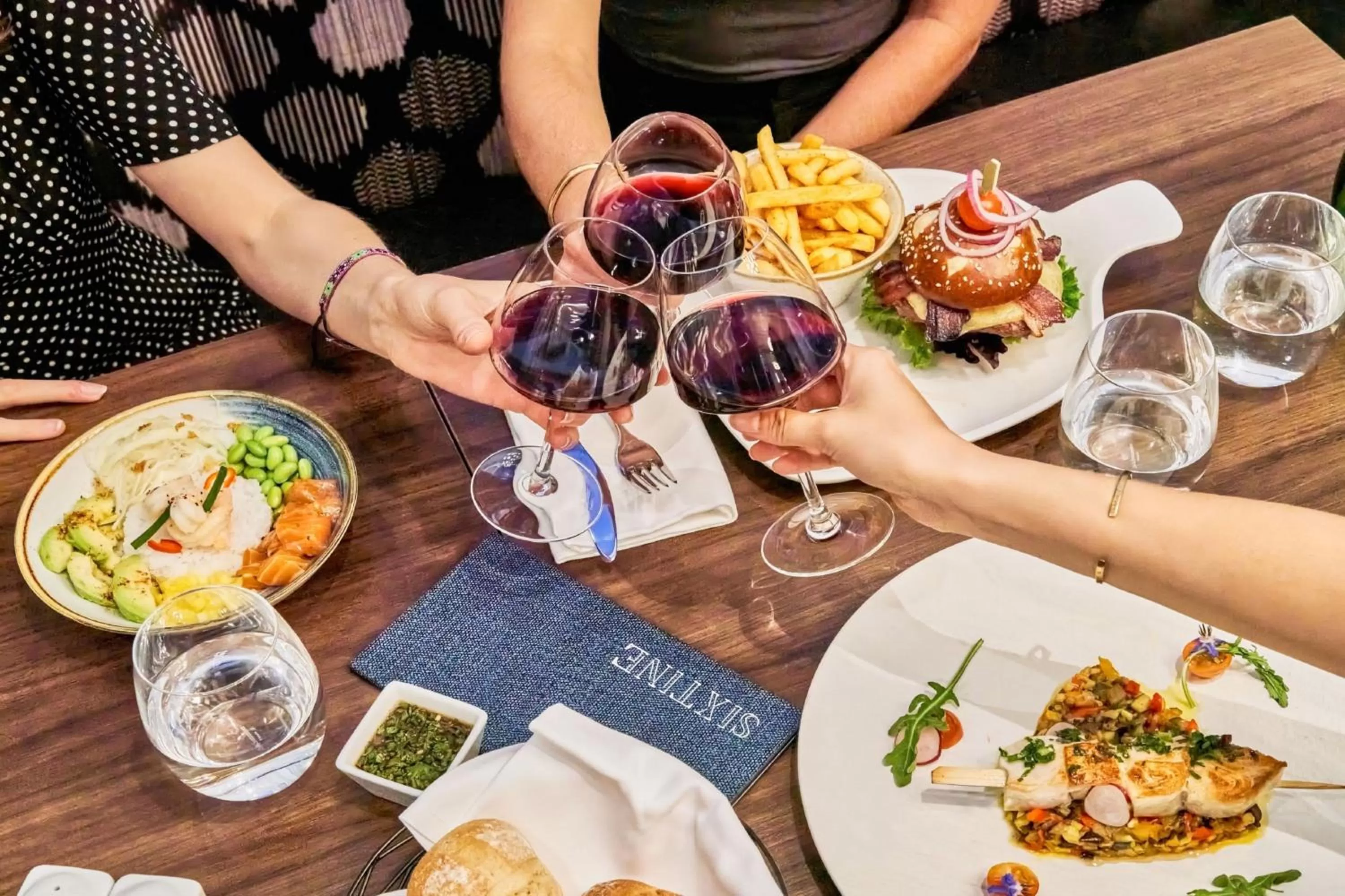 Restaurant/places to eat in Paris Marriott Opera Ambassador Hotel