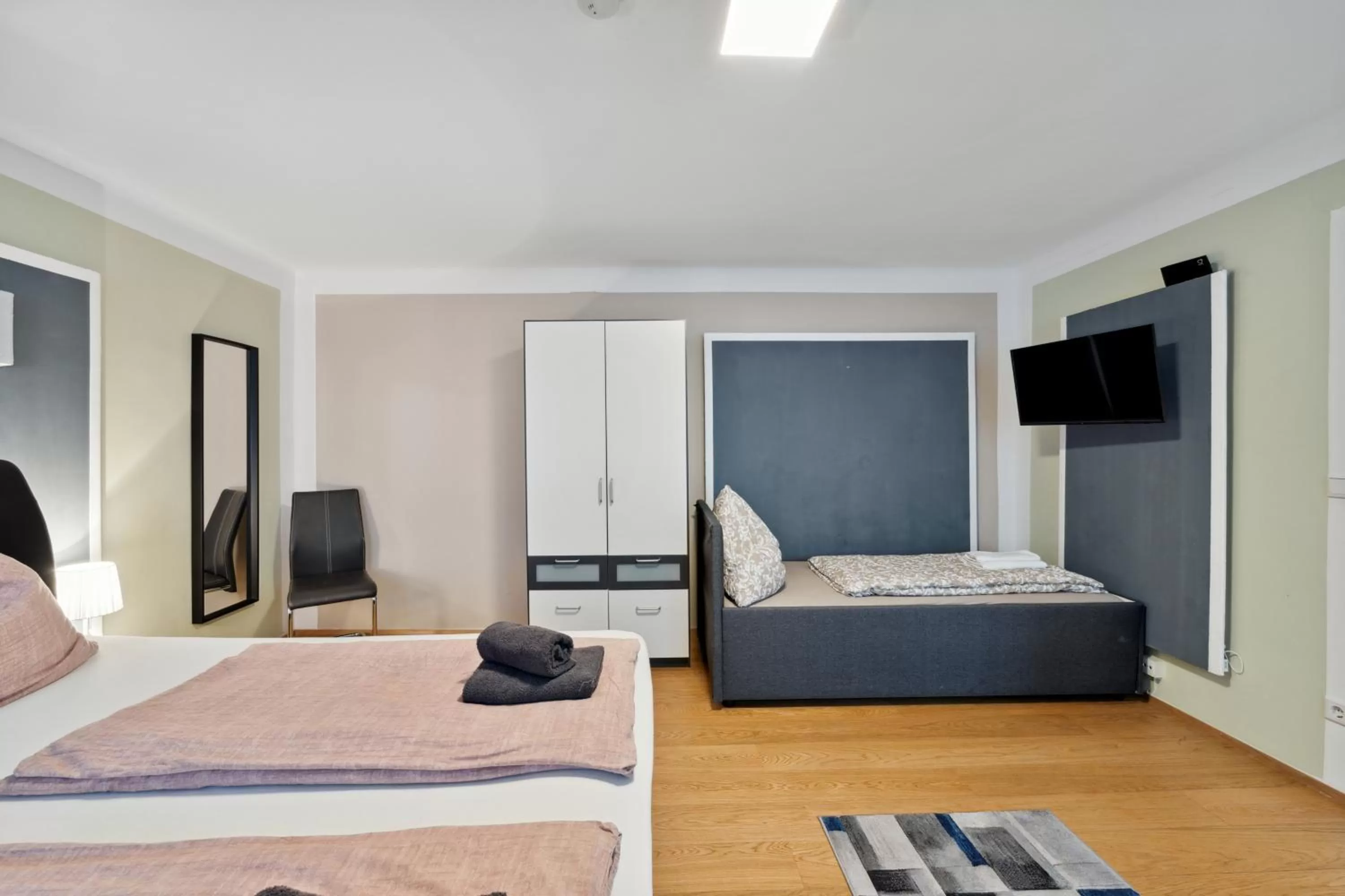 Bed in Florian's apartments in Mariahilf Vienna