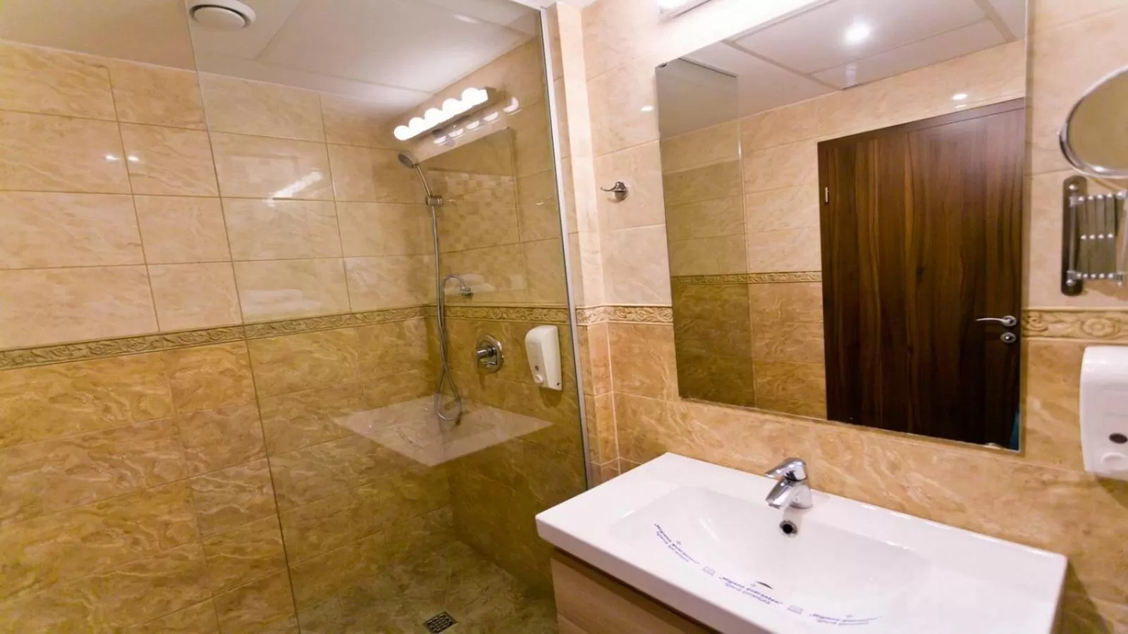 Bathroom in Hotel Forum