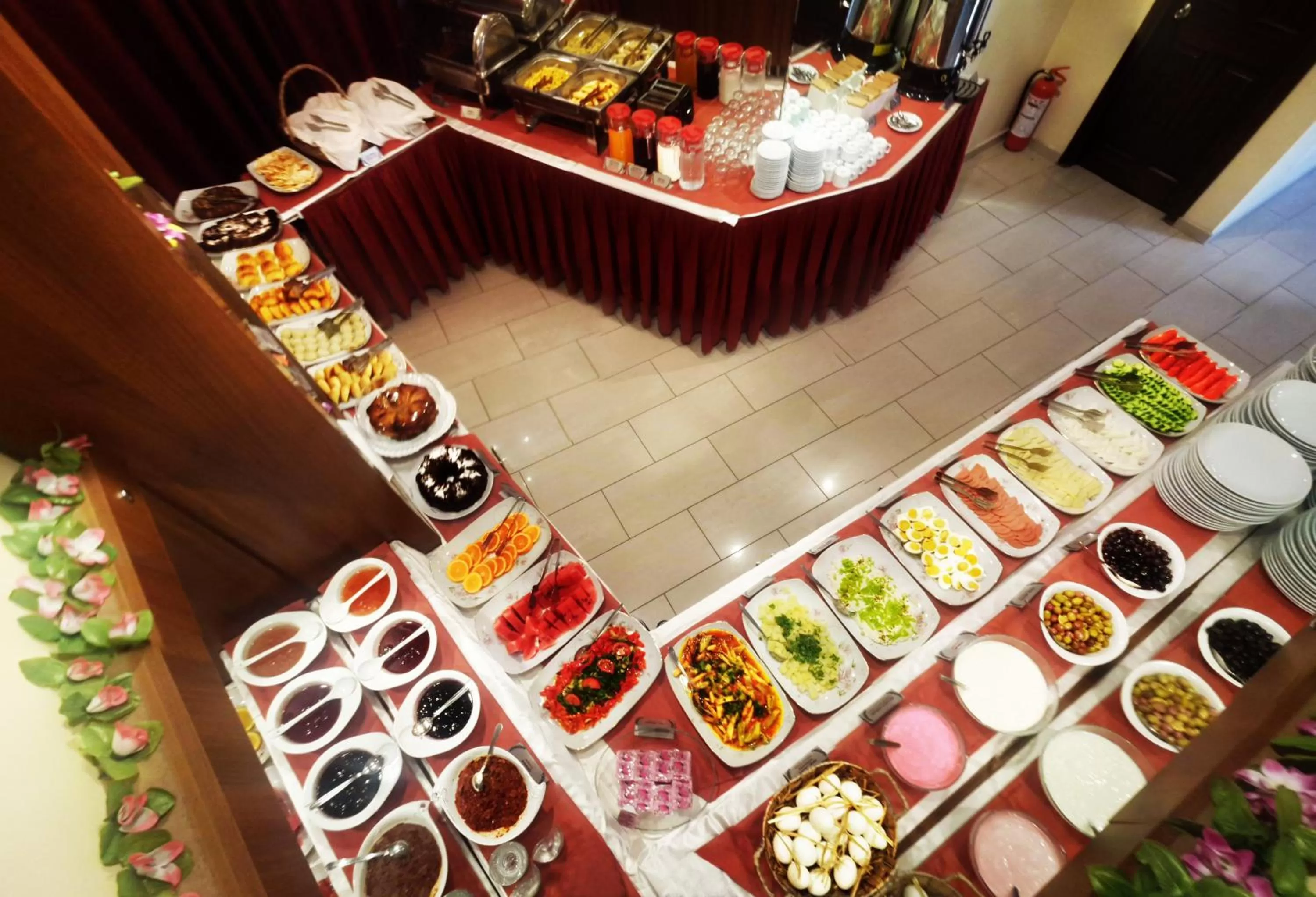 Restaurant/places to eat in Kervansaray Canakkale Hotel - Special Category