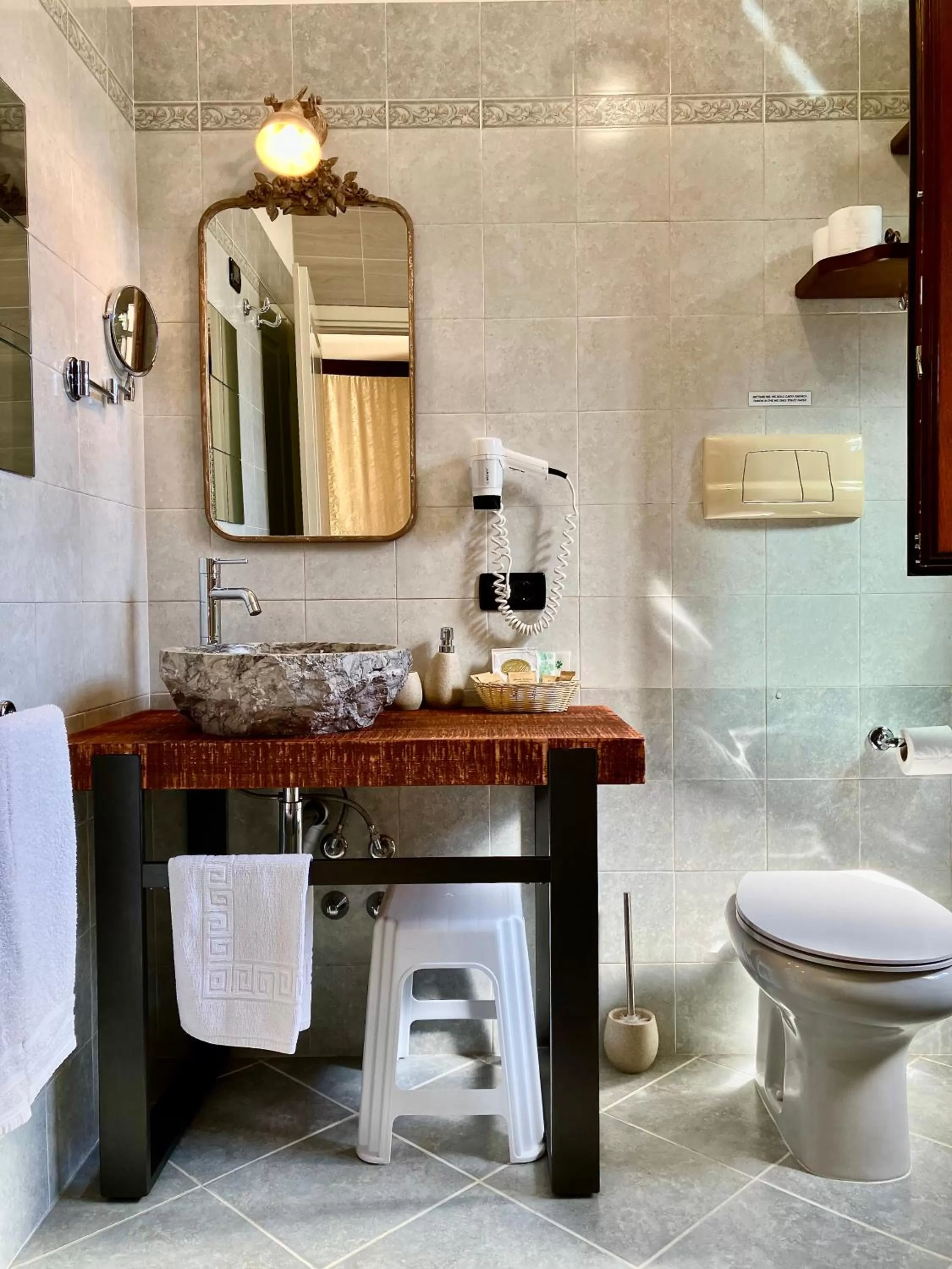 Toilet in B&B Desenzano Paradise