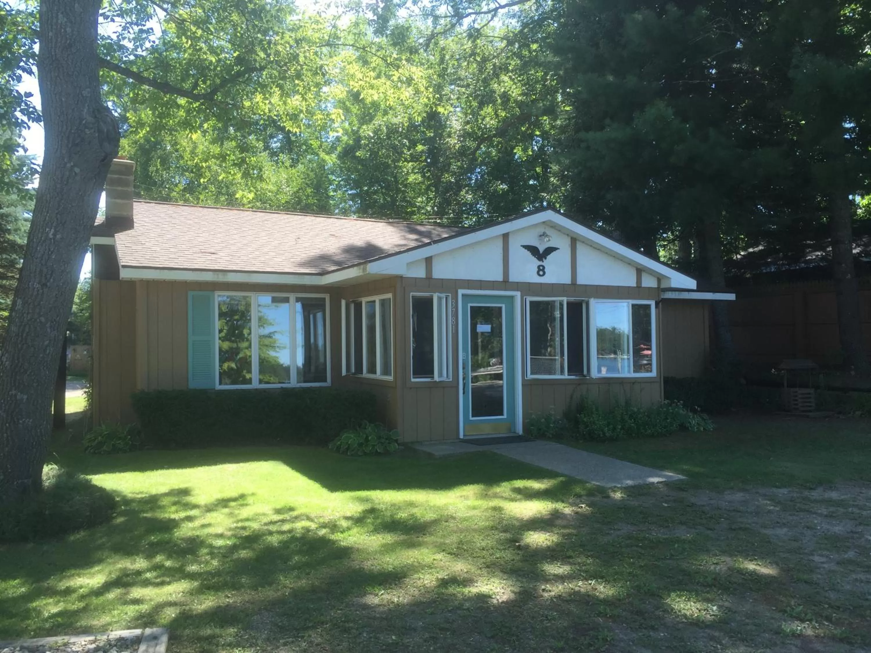 Property building in Clear Lake Resort