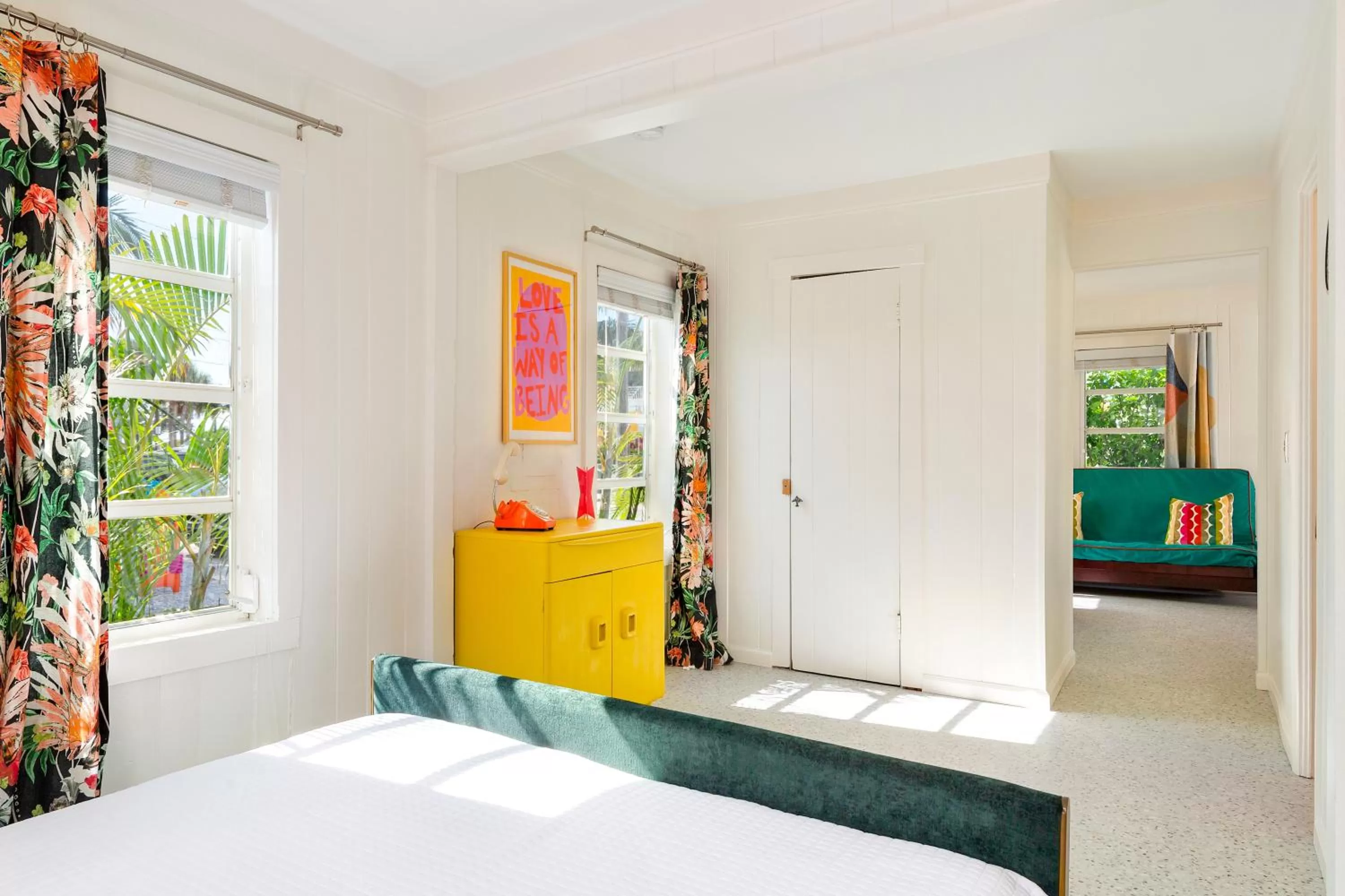 Bedroom in Sunset Inn and Cottages