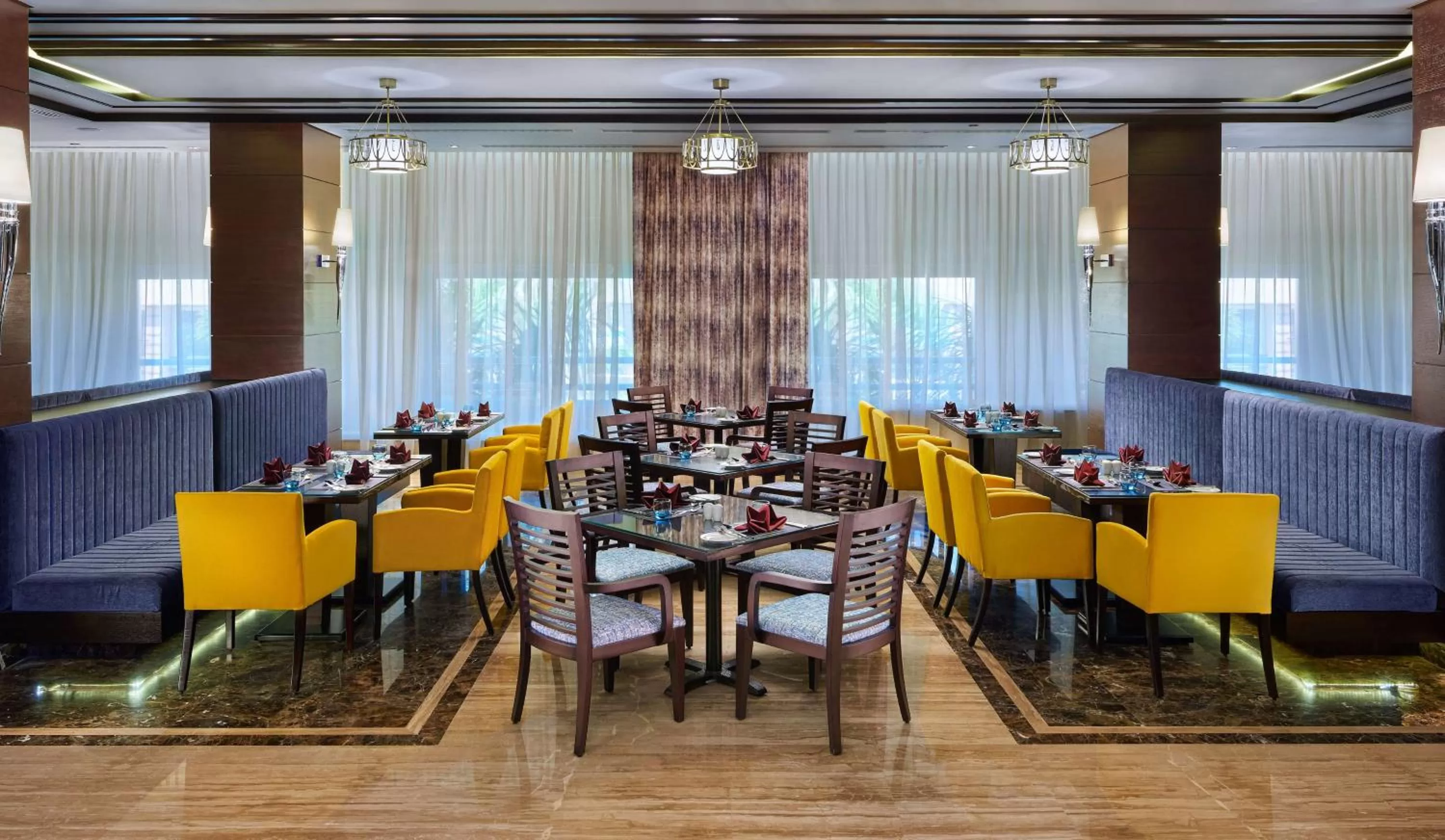 Restaurant/places to eat in Hilton Alexandria Green Plaza