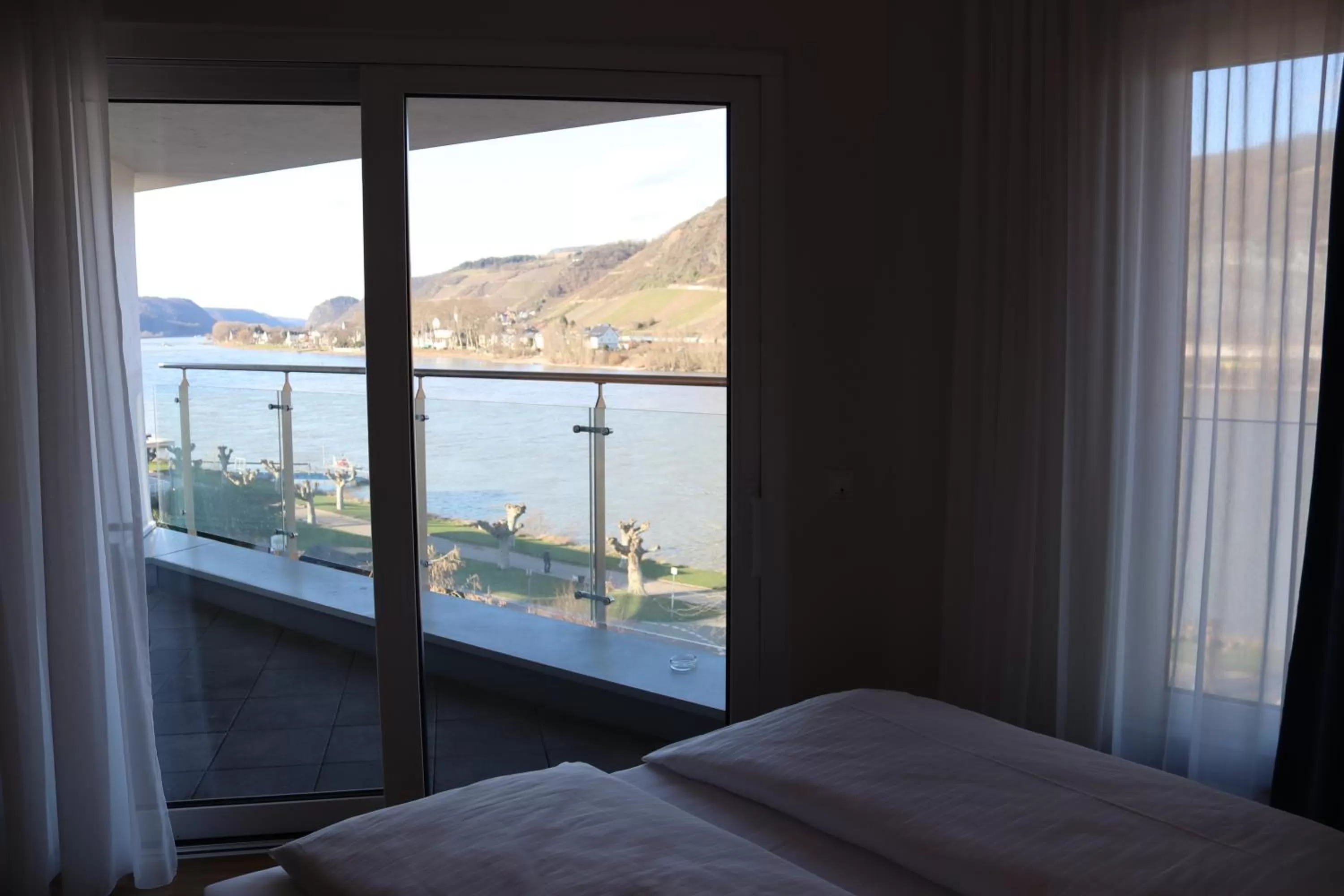 Bed in EINSTEIN Hotel am Römerpark