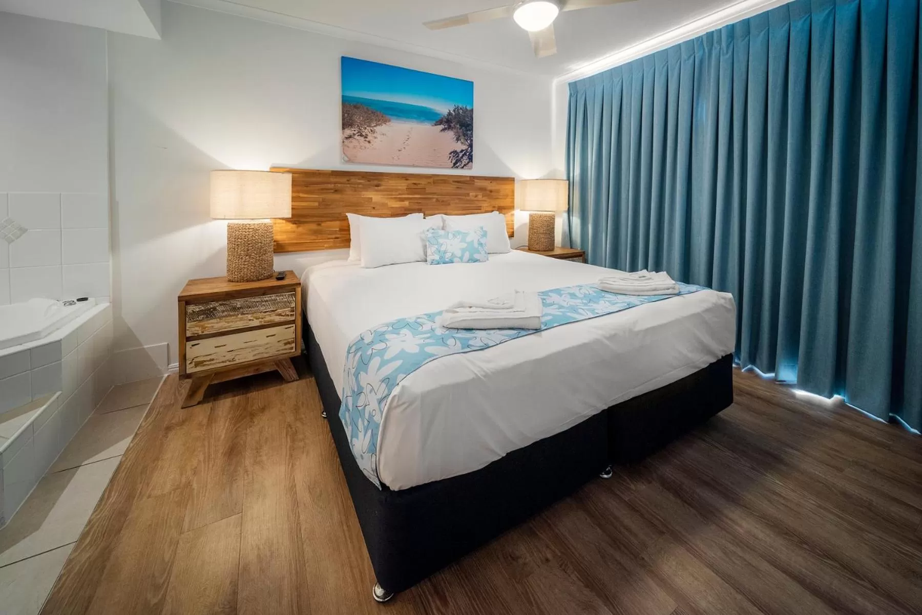 Bedroom, Bed in Bargara Blue Resort
