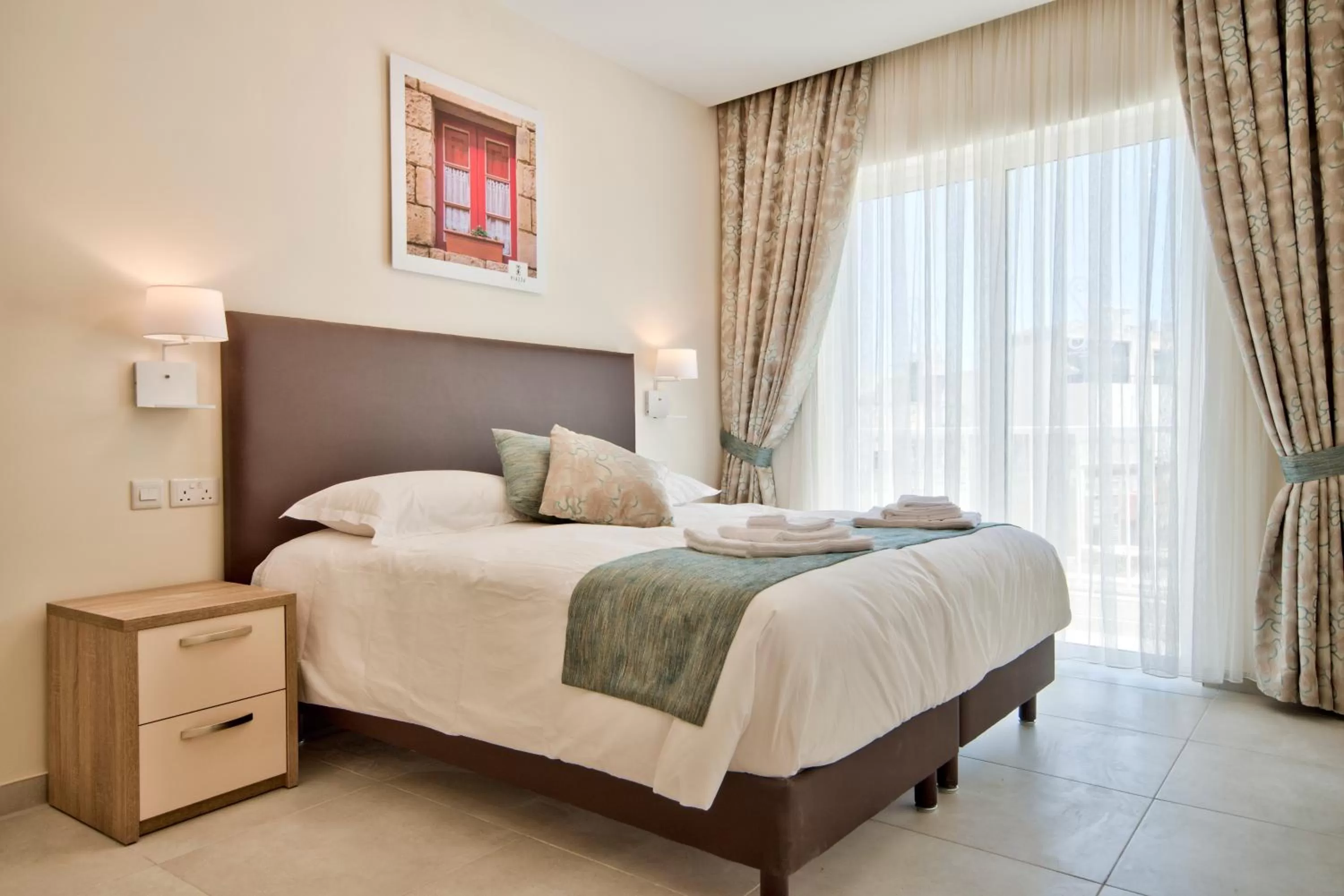 Bed in The Suites – Piazza Kirkop