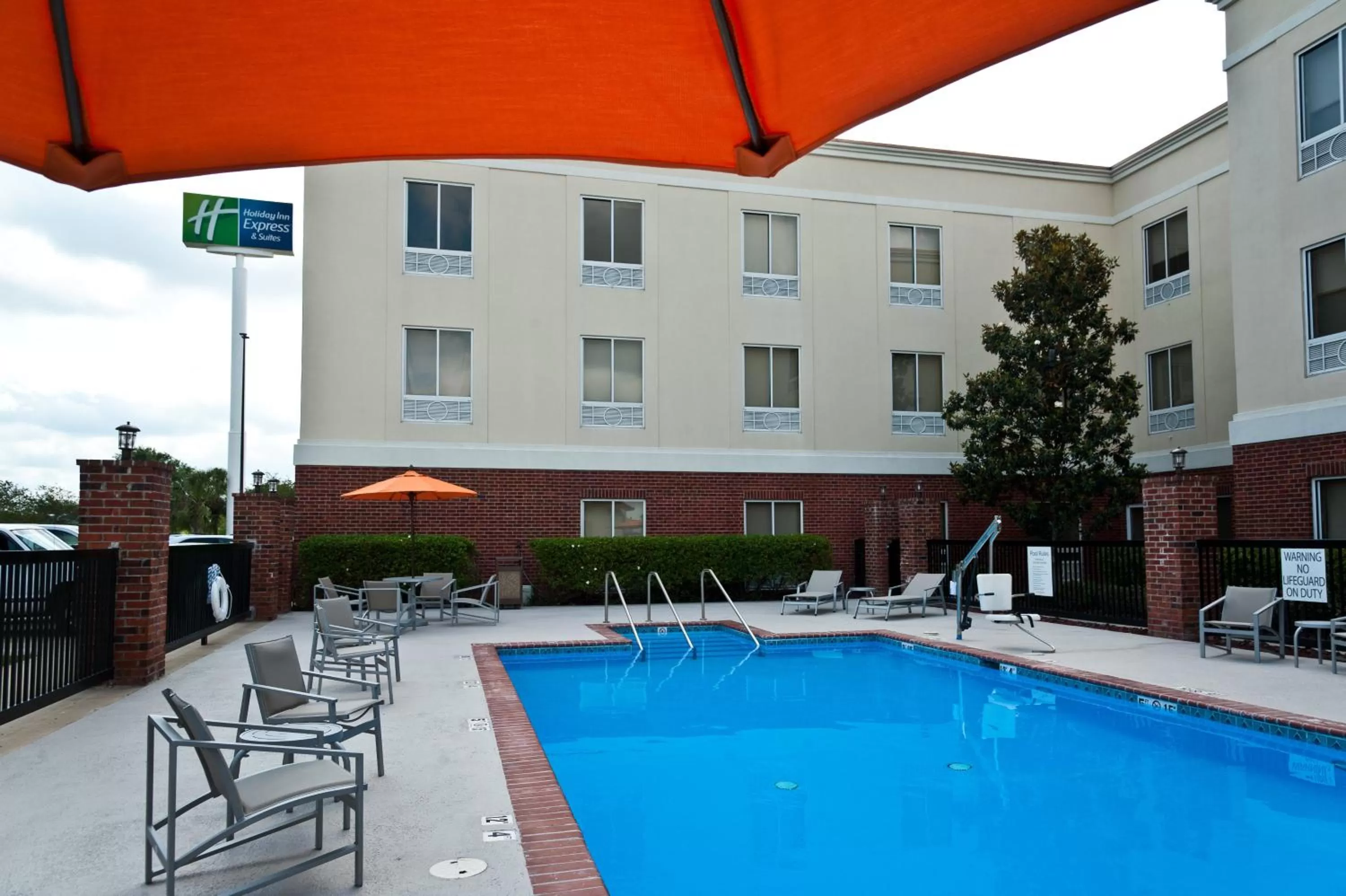 Swimming pool in Holiday Inn Express Hotel & Suites Scott-Lafayette West by IHG