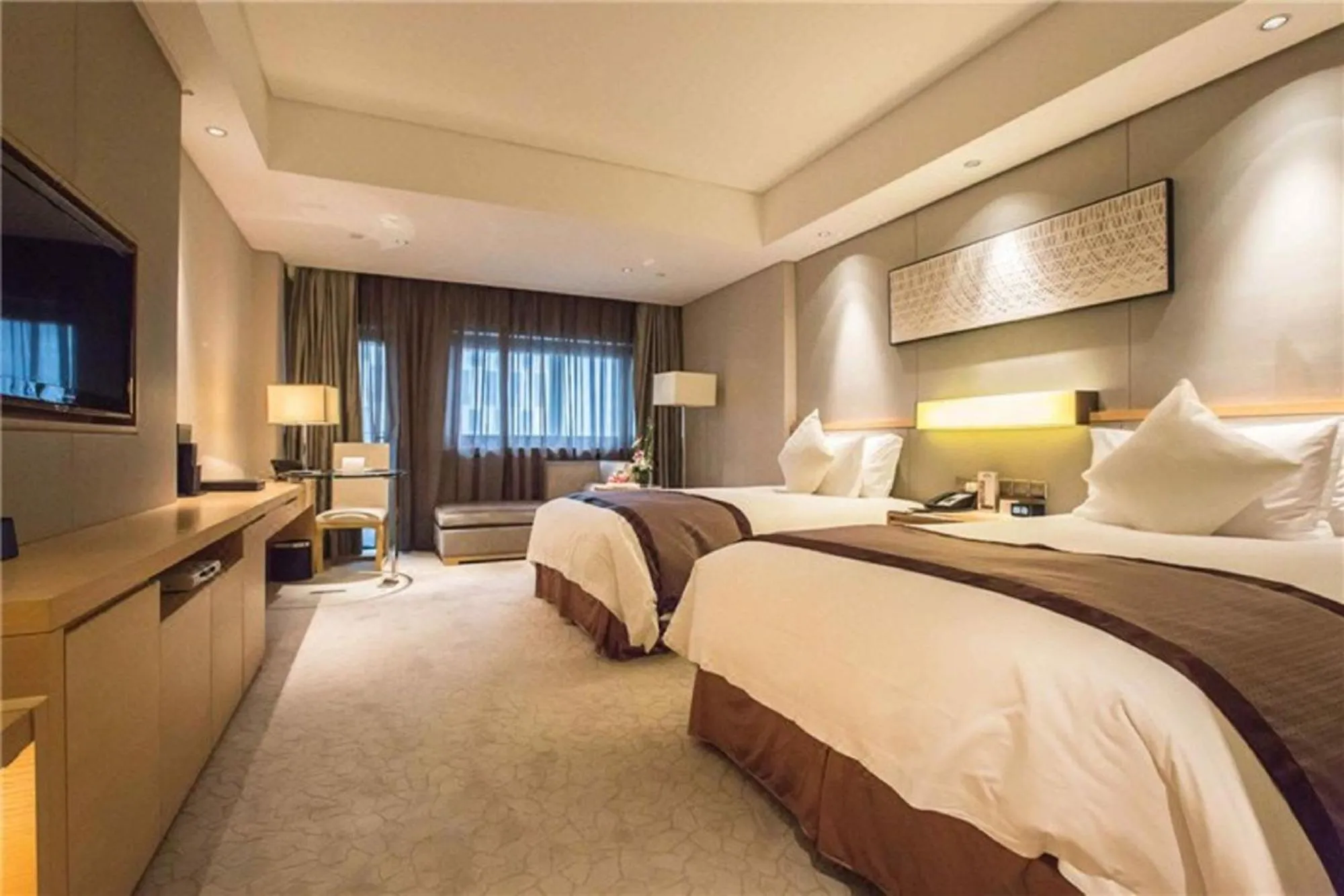 Bed in Howard Johnson IFC Plaza Ningbo