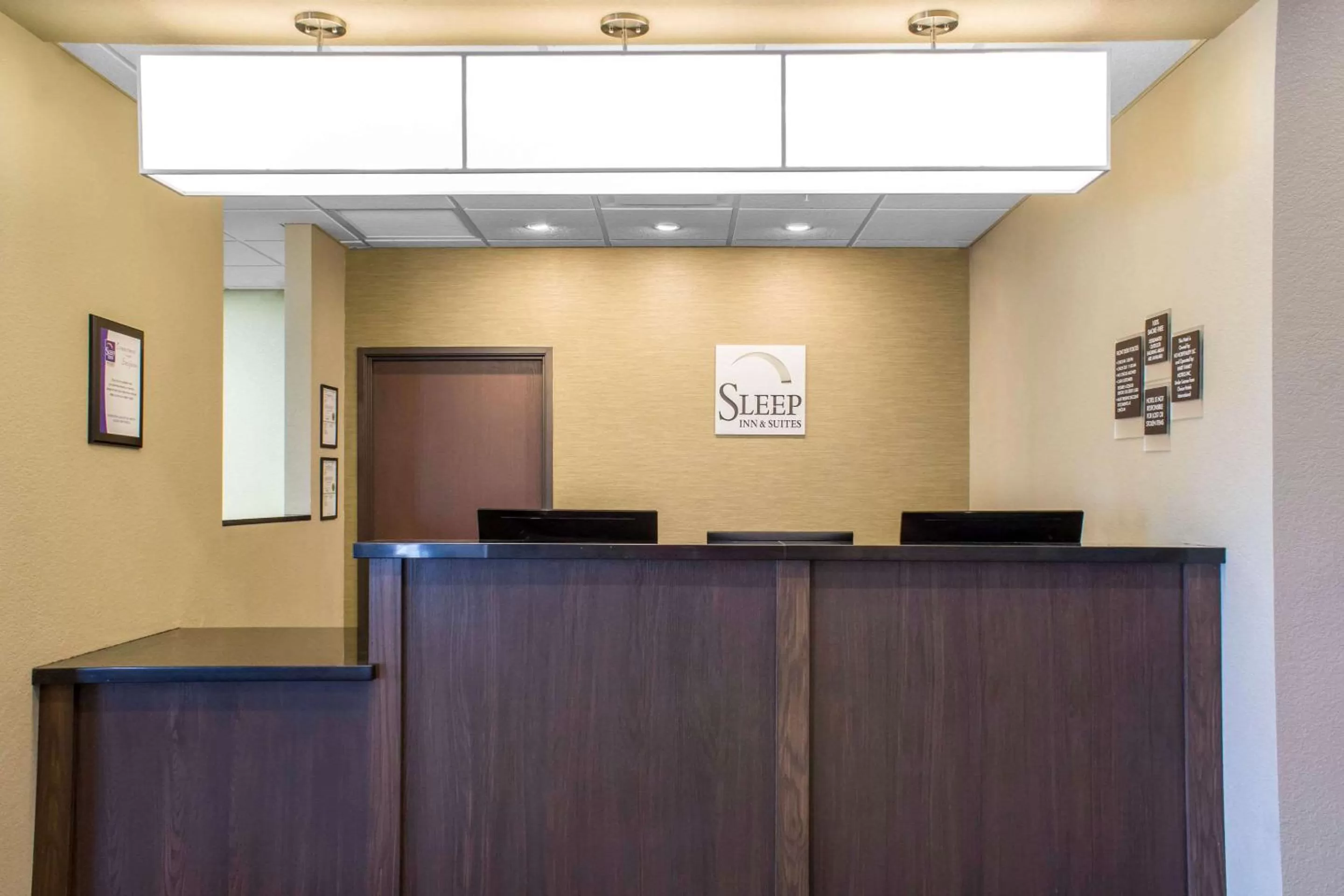 Lobby or reception in Sleep Inn & Suites Fort Dodge