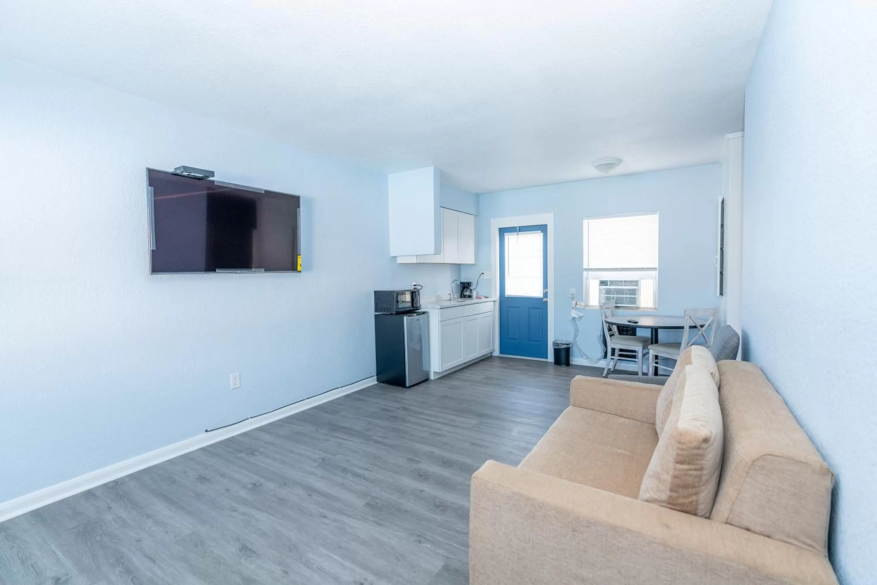 Seating Area in Echo Sails Motel