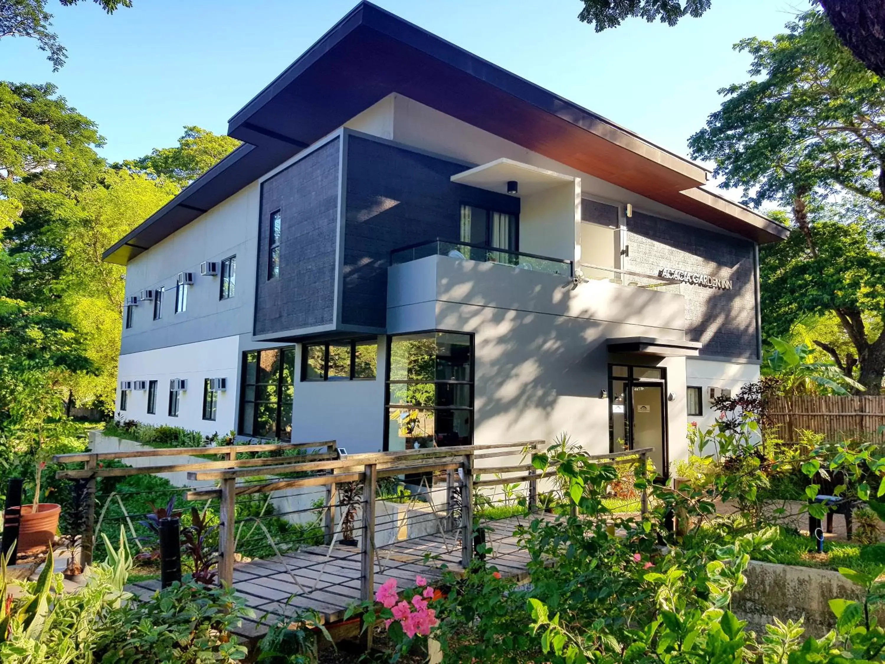 Acacia Garden Inn and Suites Acacia Garden Inn and Suites