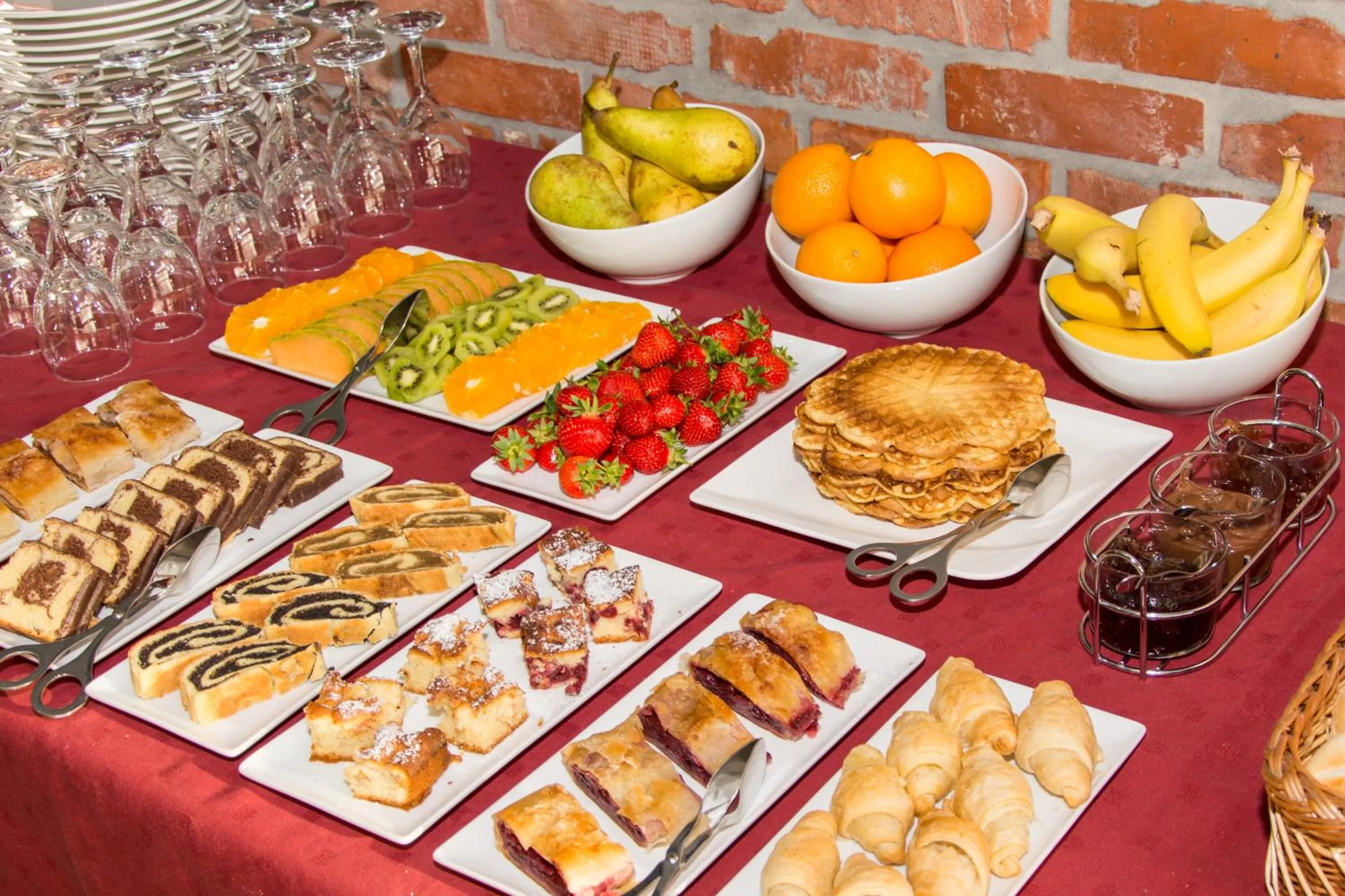 Buffet breakfast in Hotel Delminivm