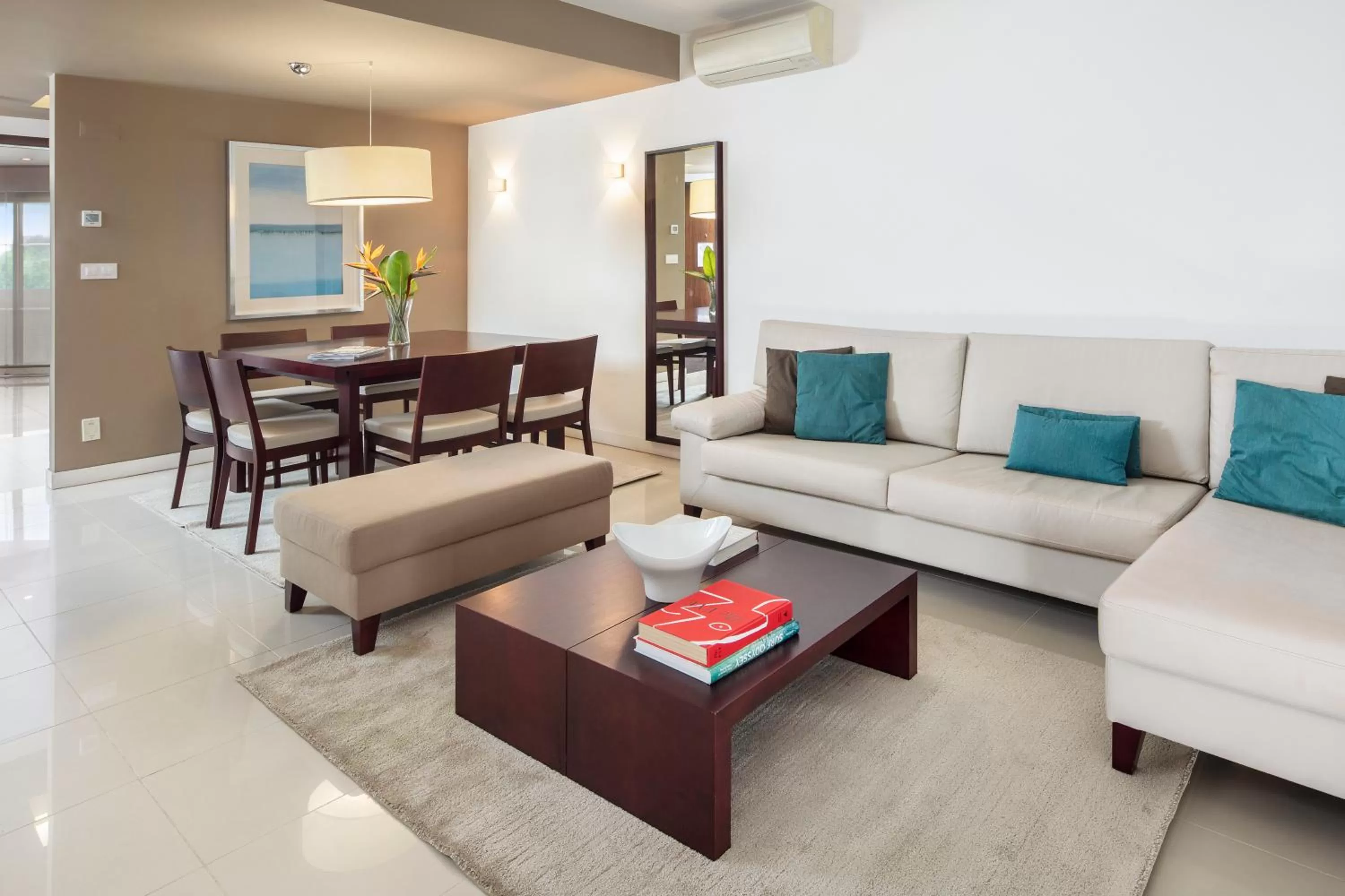 Living room in Belmar Spa & Beach Resort