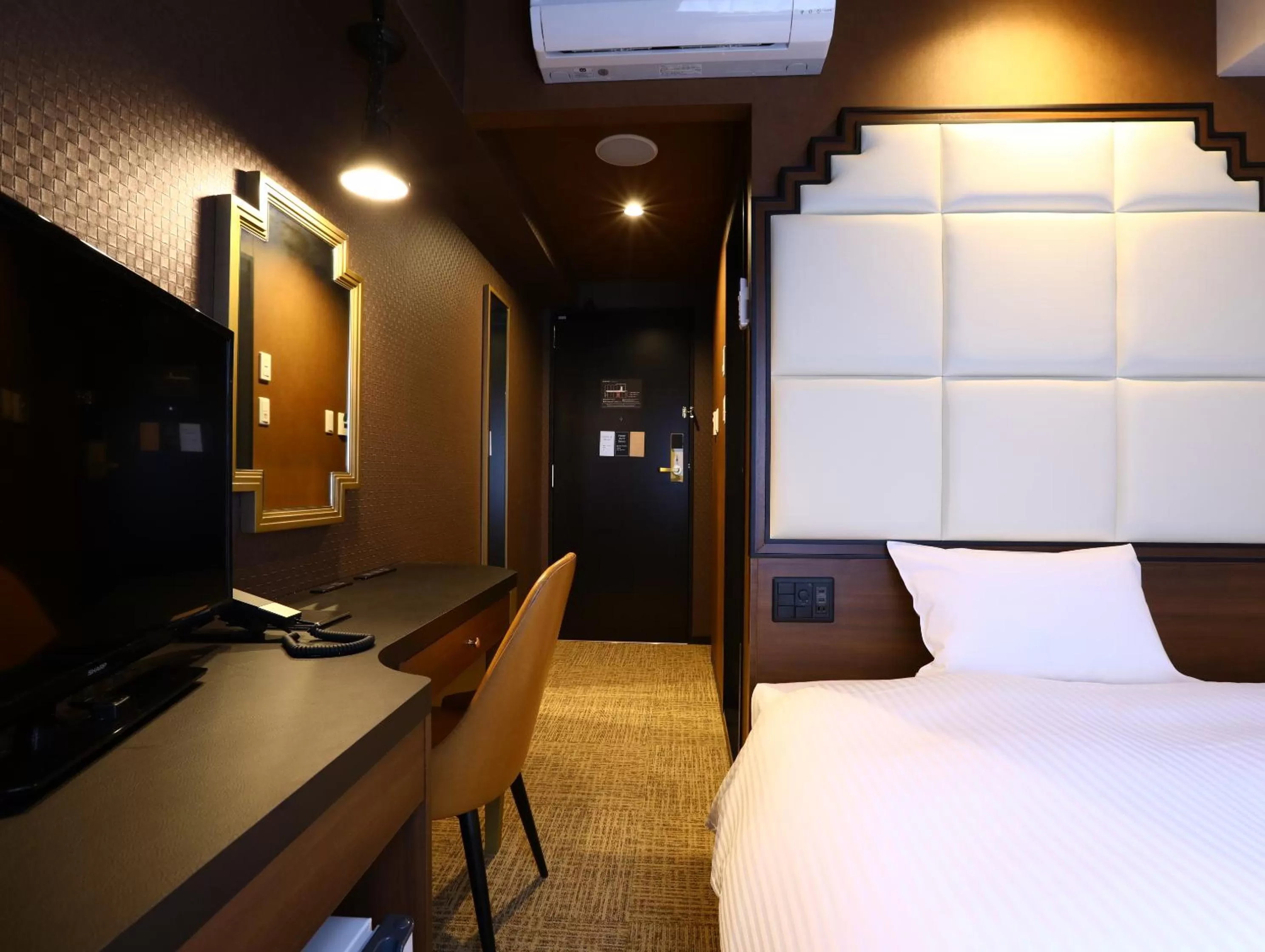 Bed in Hotel Wing International Select Osaka Umeda