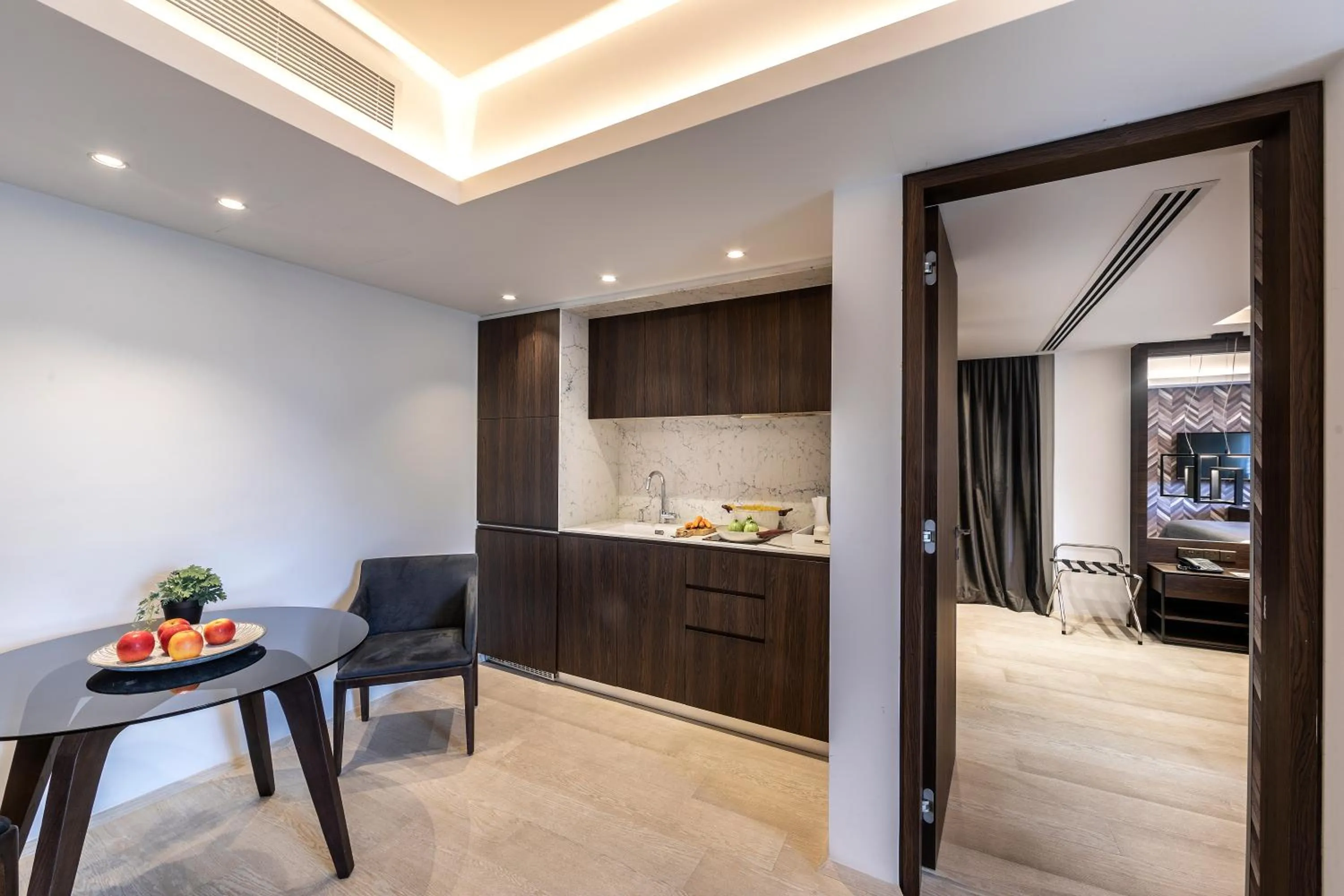 Kitchen or kitchenette in Almond Business Hotel