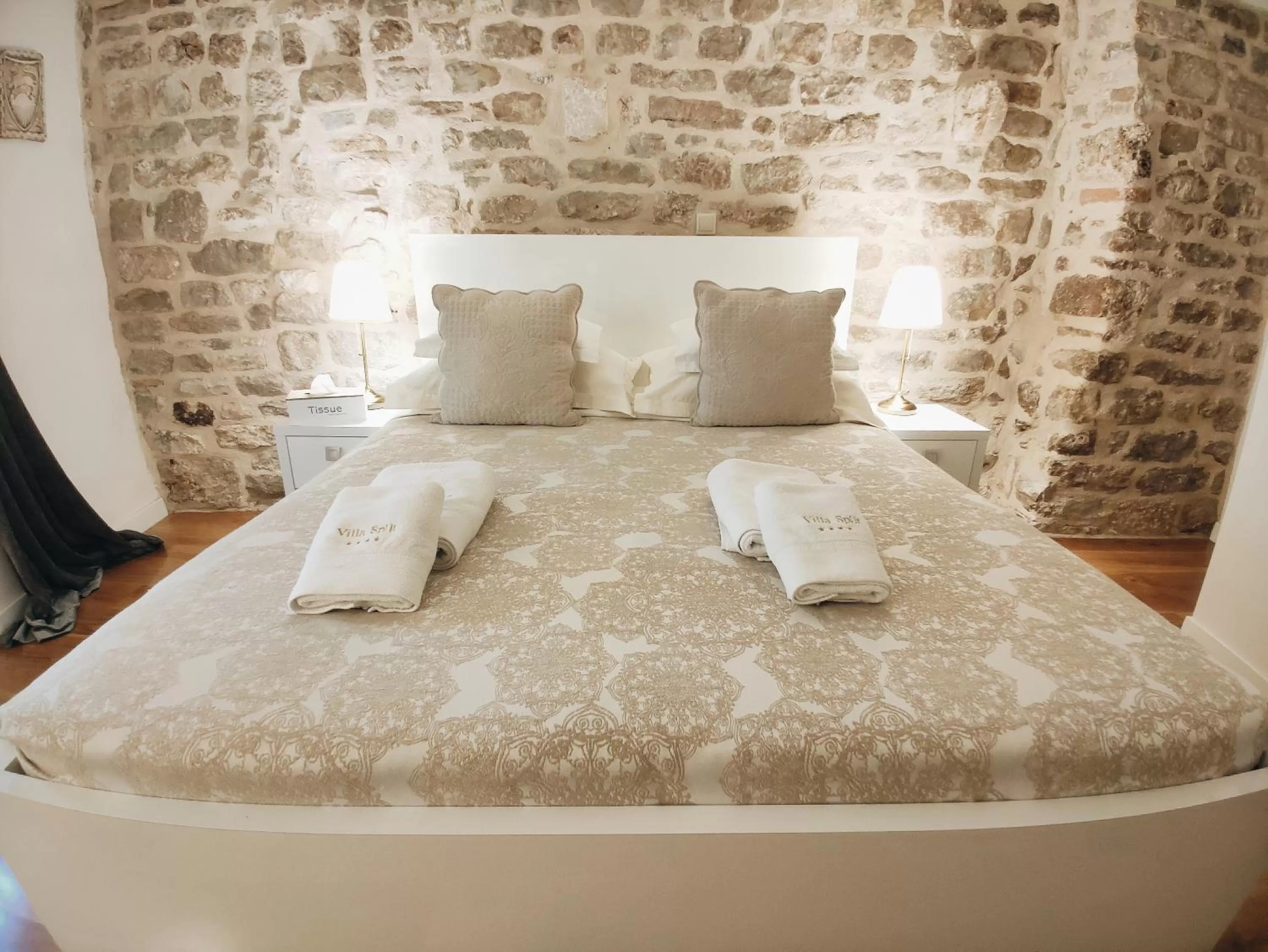 Bed in Villa Split Heritage Hotel