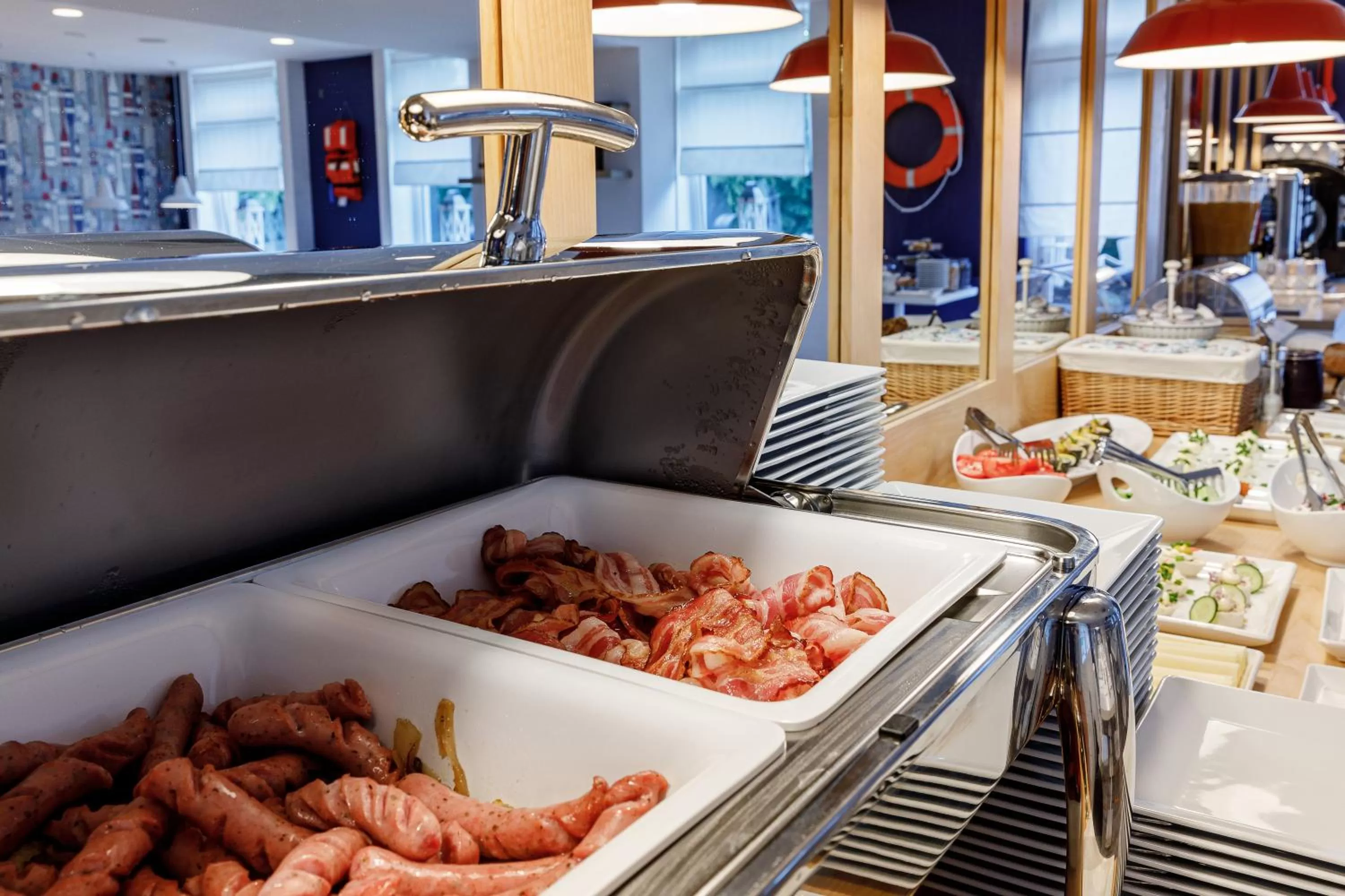 Restaurant/places to eat in AQUA HOUSE