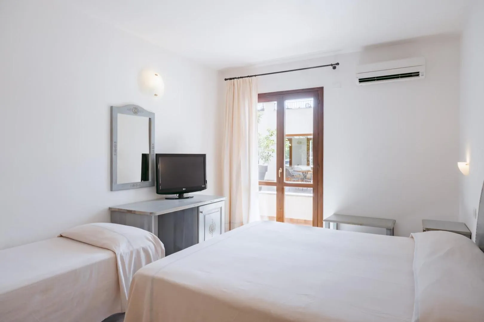 Bed in Hotel Angedras