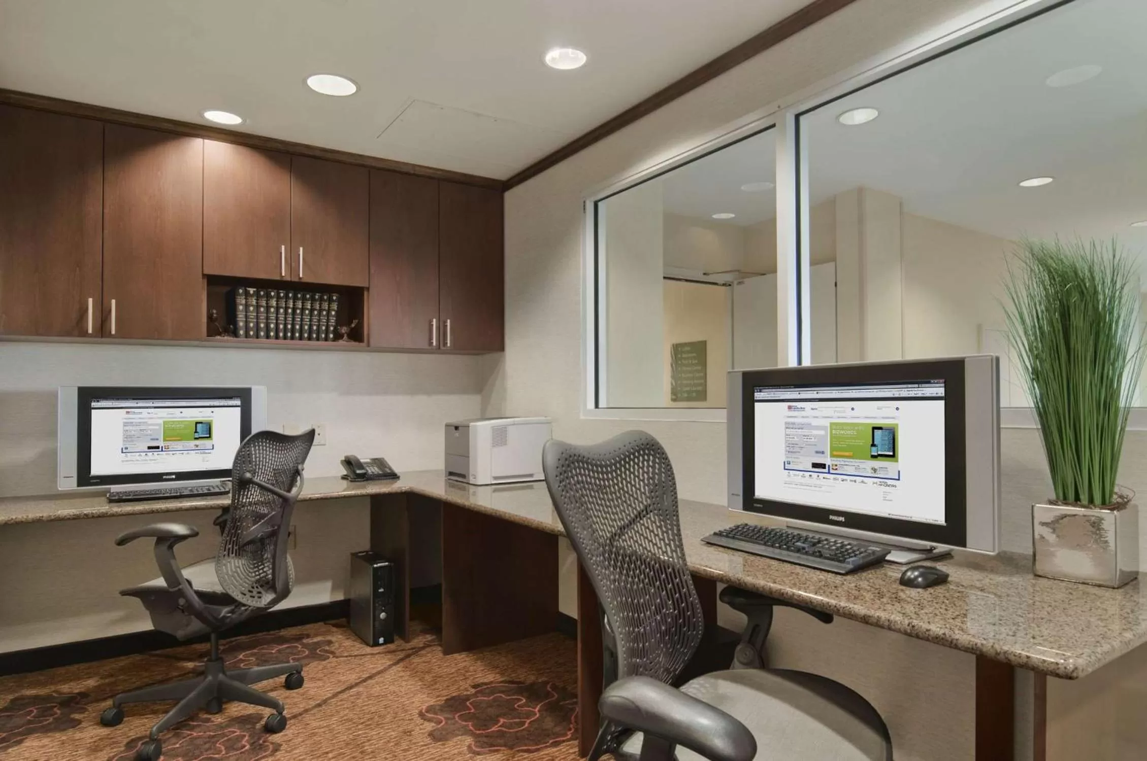 Business facilities in Hilton Garden Inn Toronto/Brampton West, Ontario, Canada