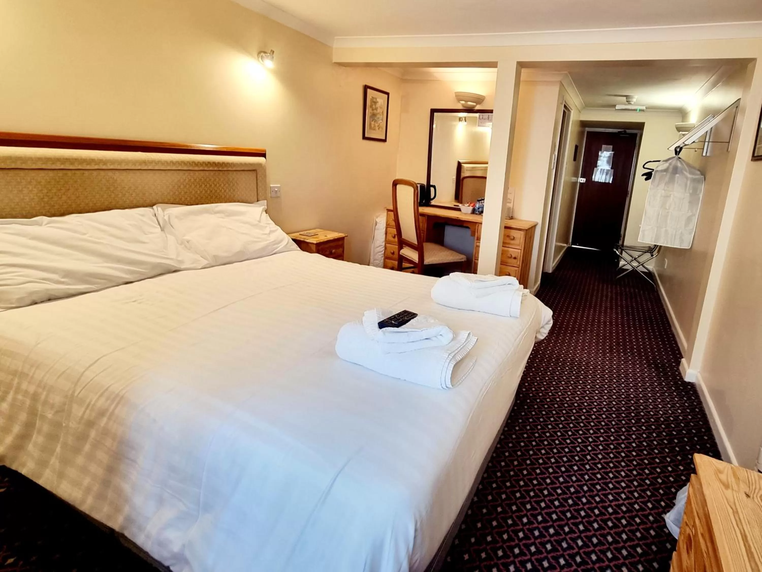 Bed in The Sportsmans Inn Limited