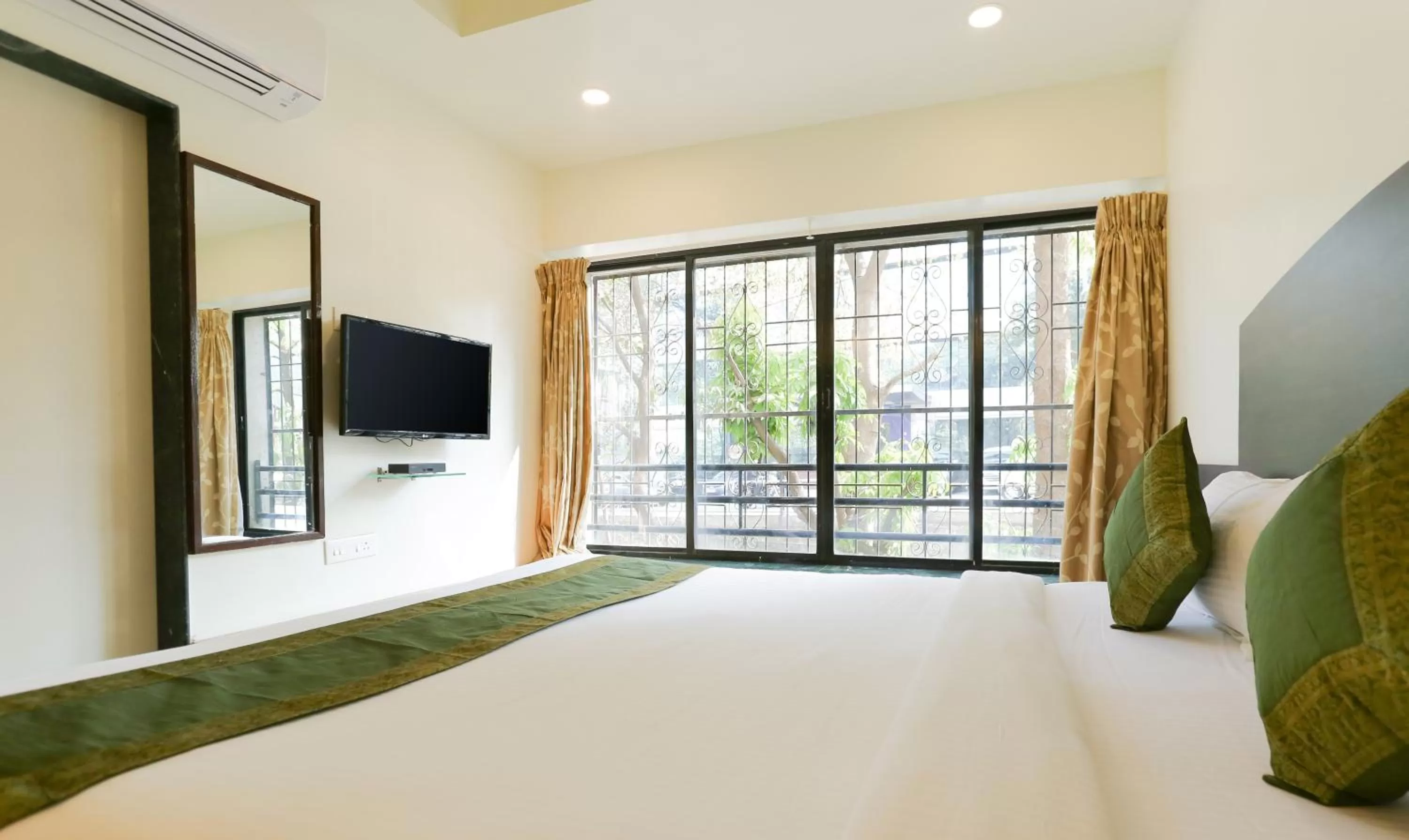 Bed in Itsy Hotels Hill View Ex