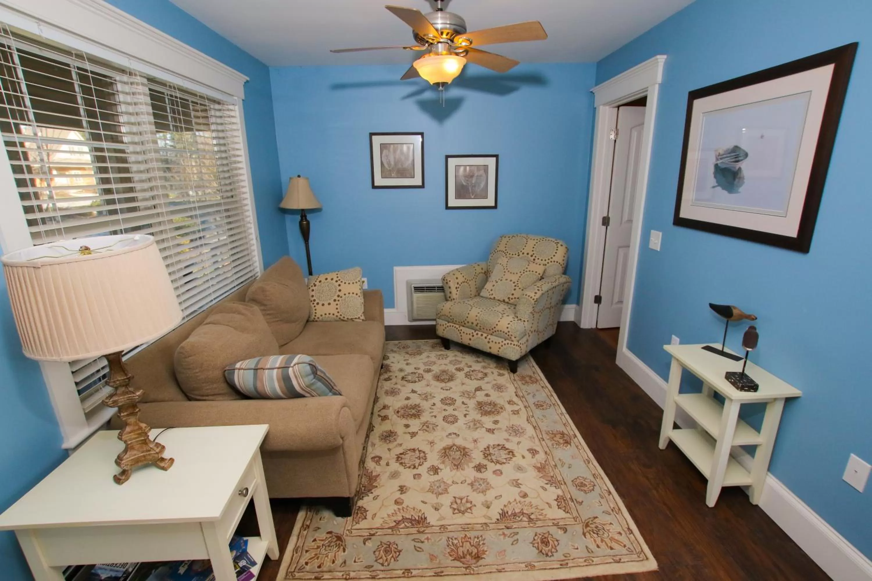 Seating Area in Sheepscot Harbour Village Resort