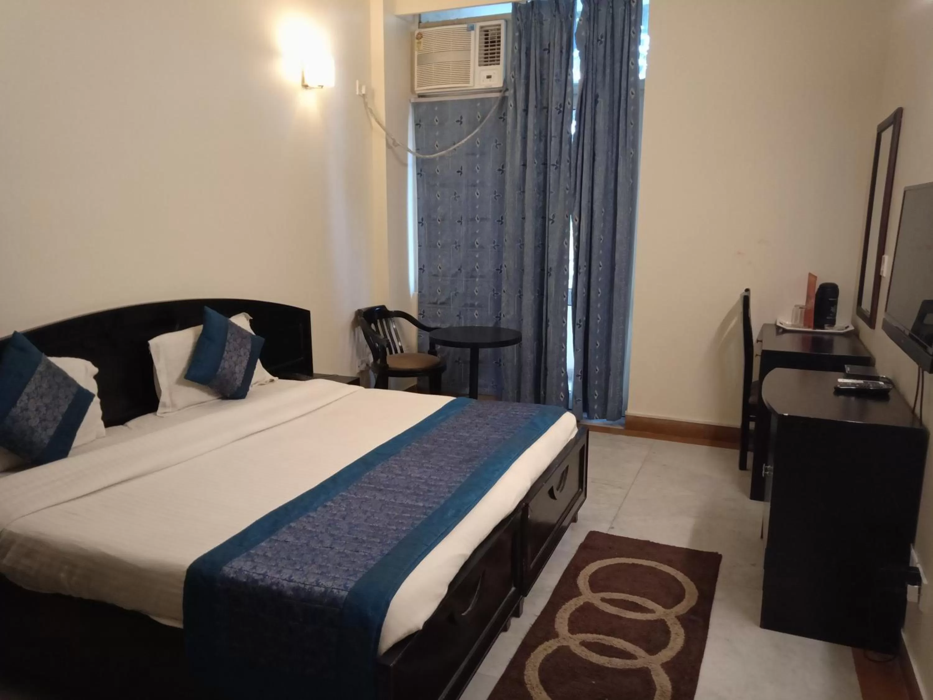 Bedroom, Bed in Hotel City Centre Inn - Nizamuddin Railway Station