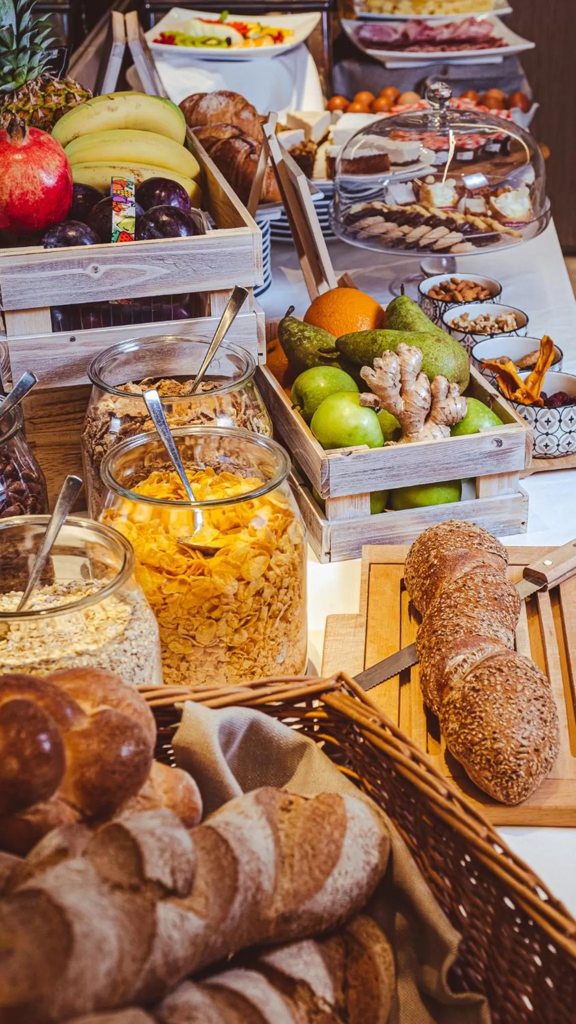 Food and drinks in Hotel Morgana