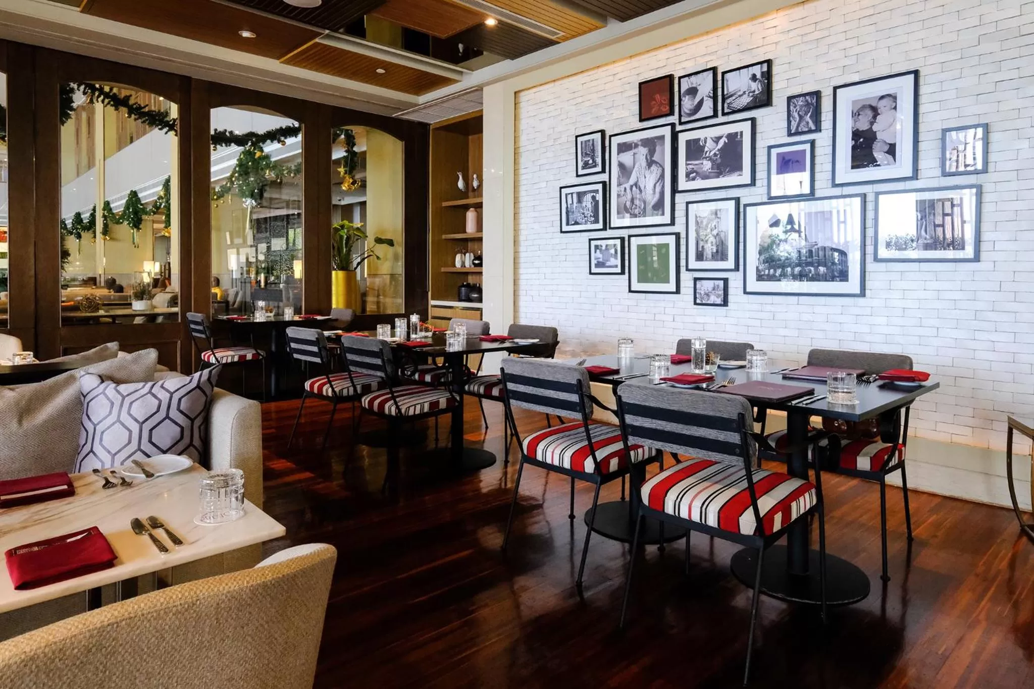 Restaurant/places to eat in Amari Bangkok