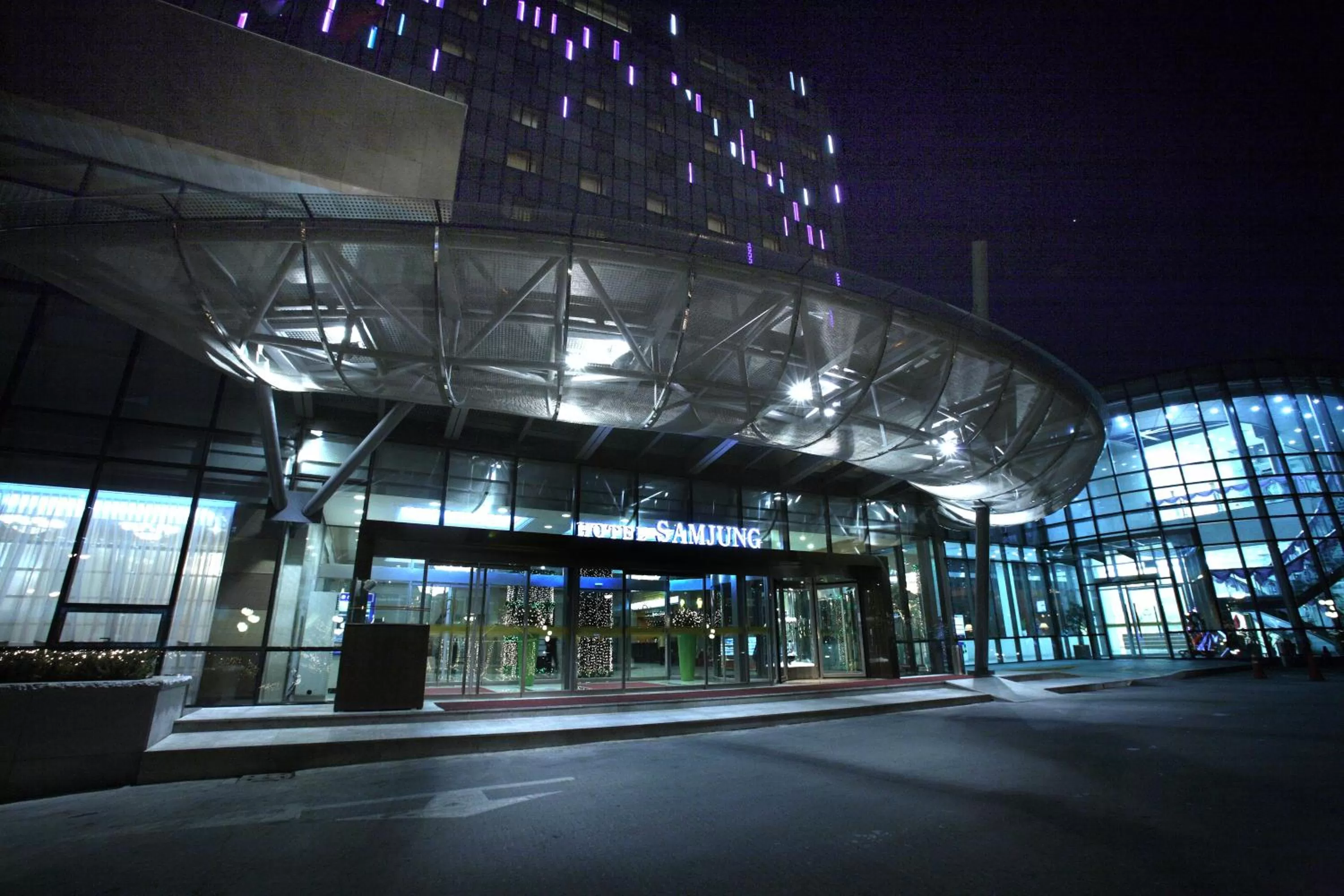 Facade/entrance in Hotel Samjung