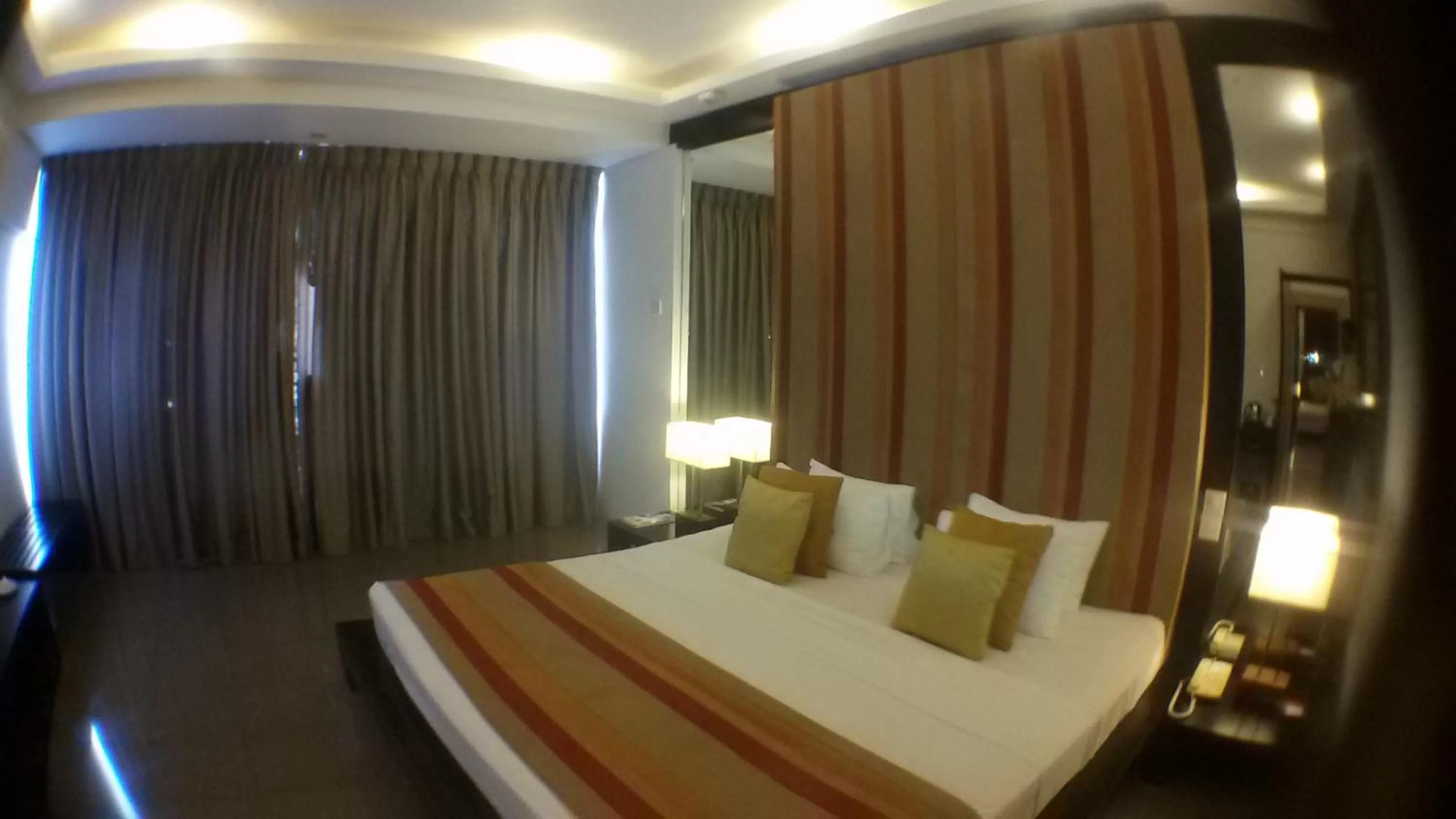 Bedroom, Bed in Kandy The Tourmaline