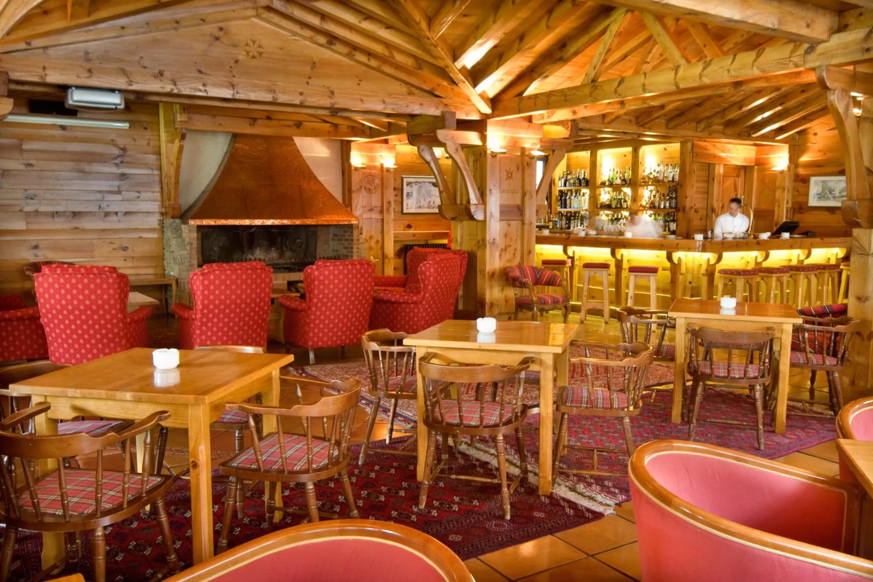 Restaurant/places to eat in Rutllan & Spa