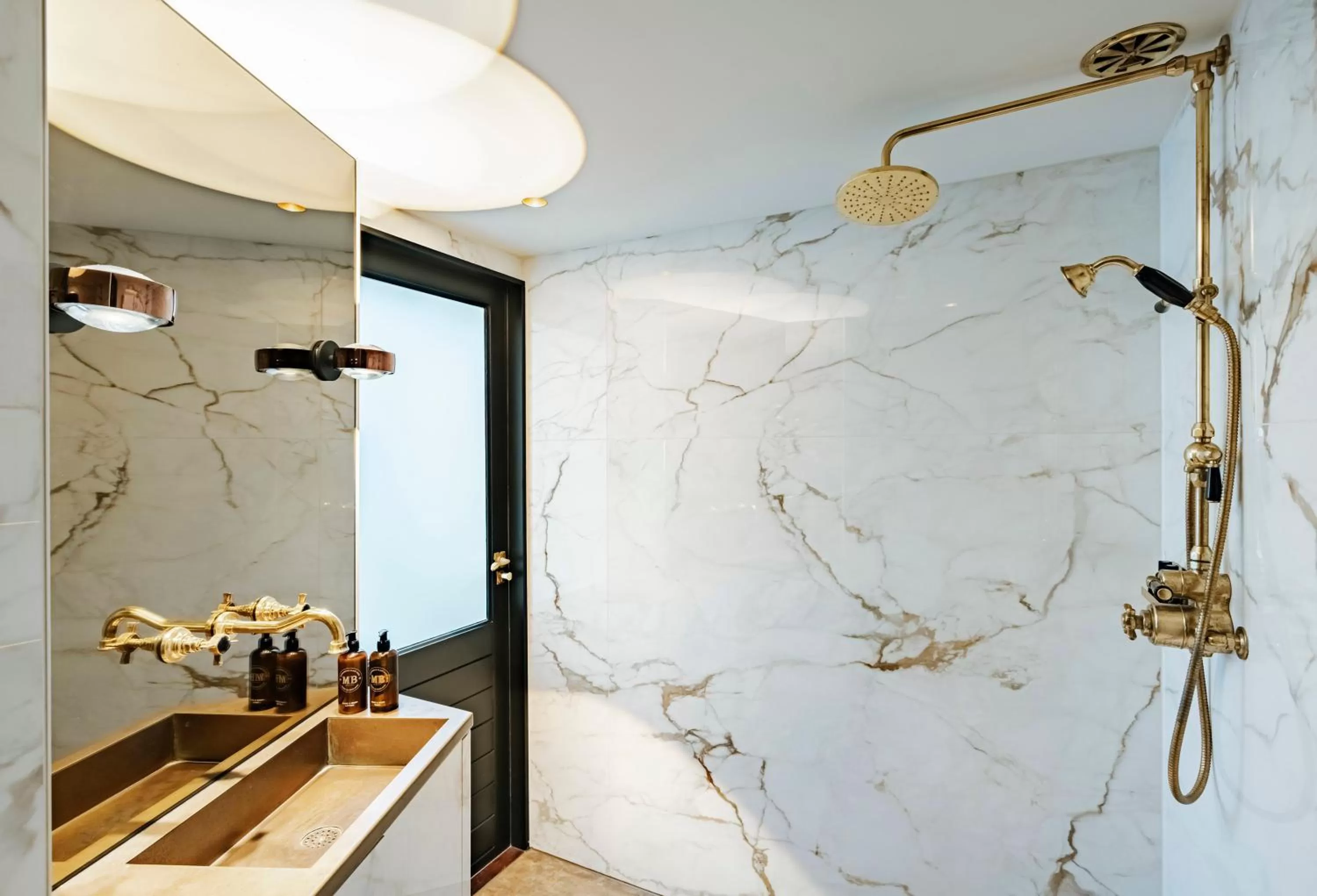 Shower in Boutique Hotel The Noblemen