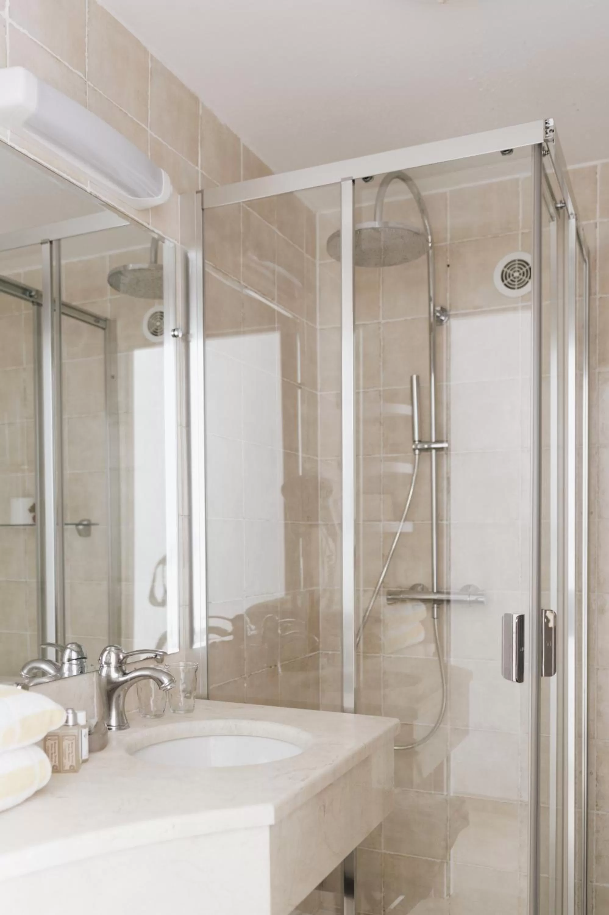 Hôtel la Fête en Provence