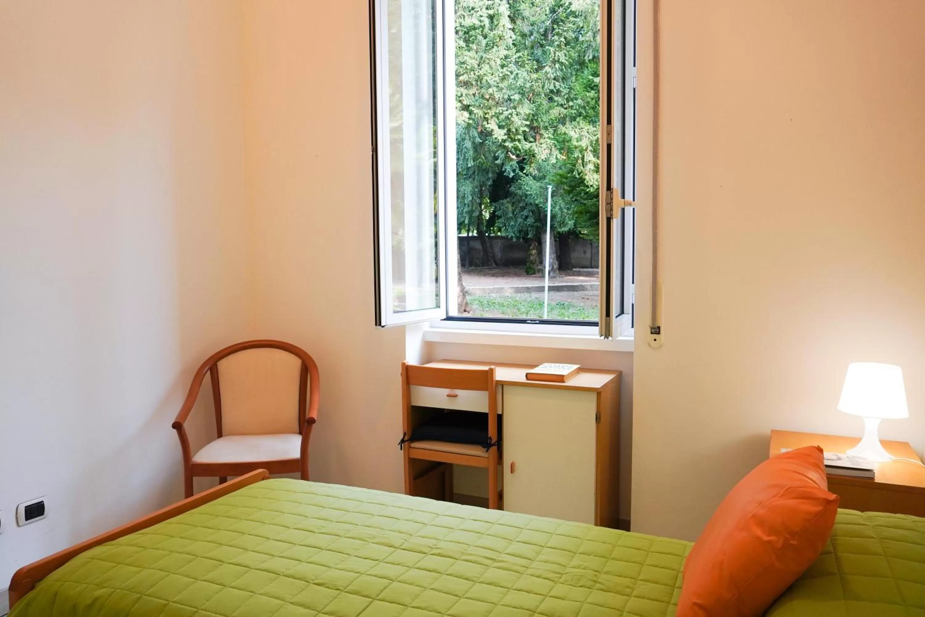 Bed in CiaoMi - Hotel, Hostel & Long Stay