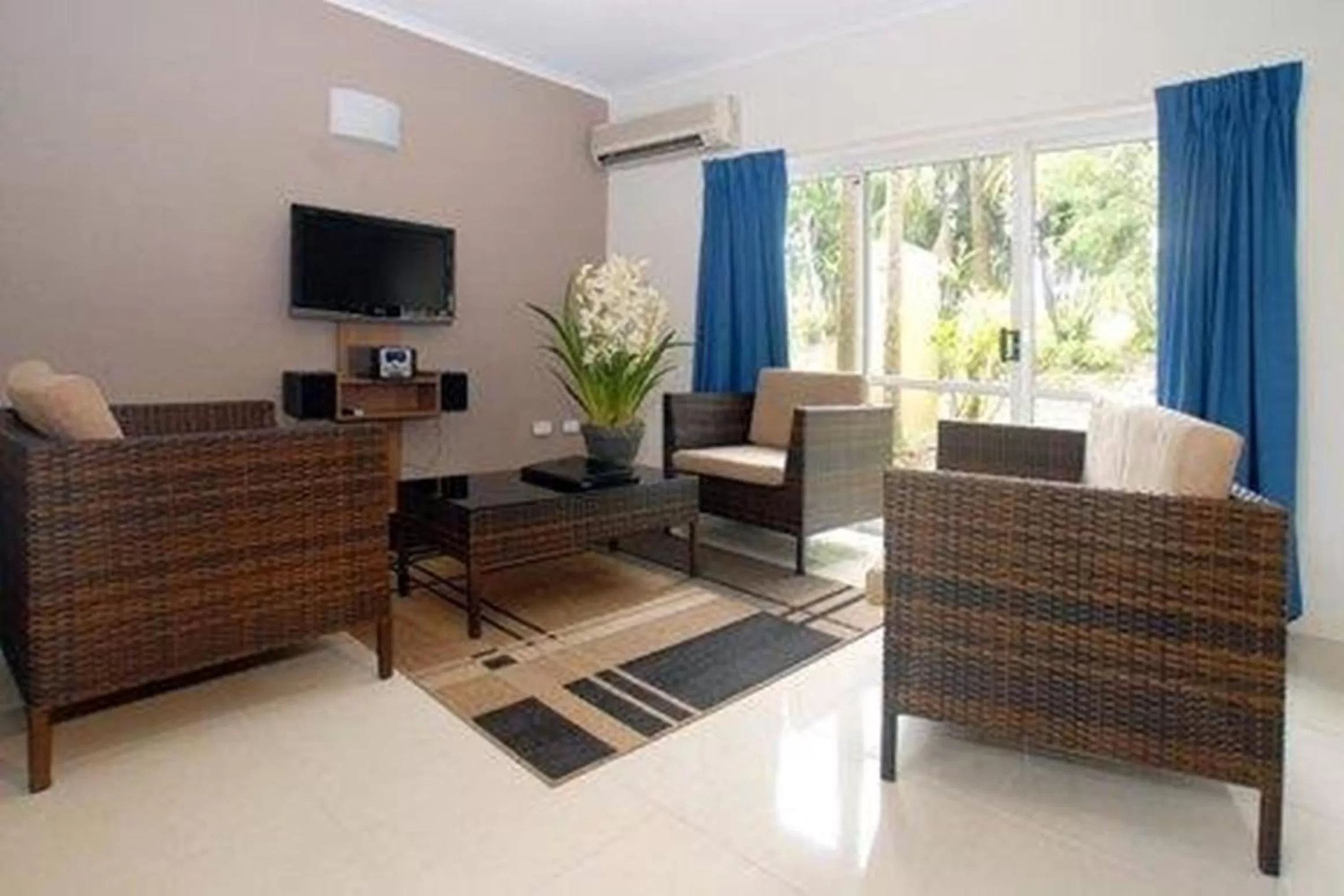 Living room in Reef Resort Villas Port Douglas