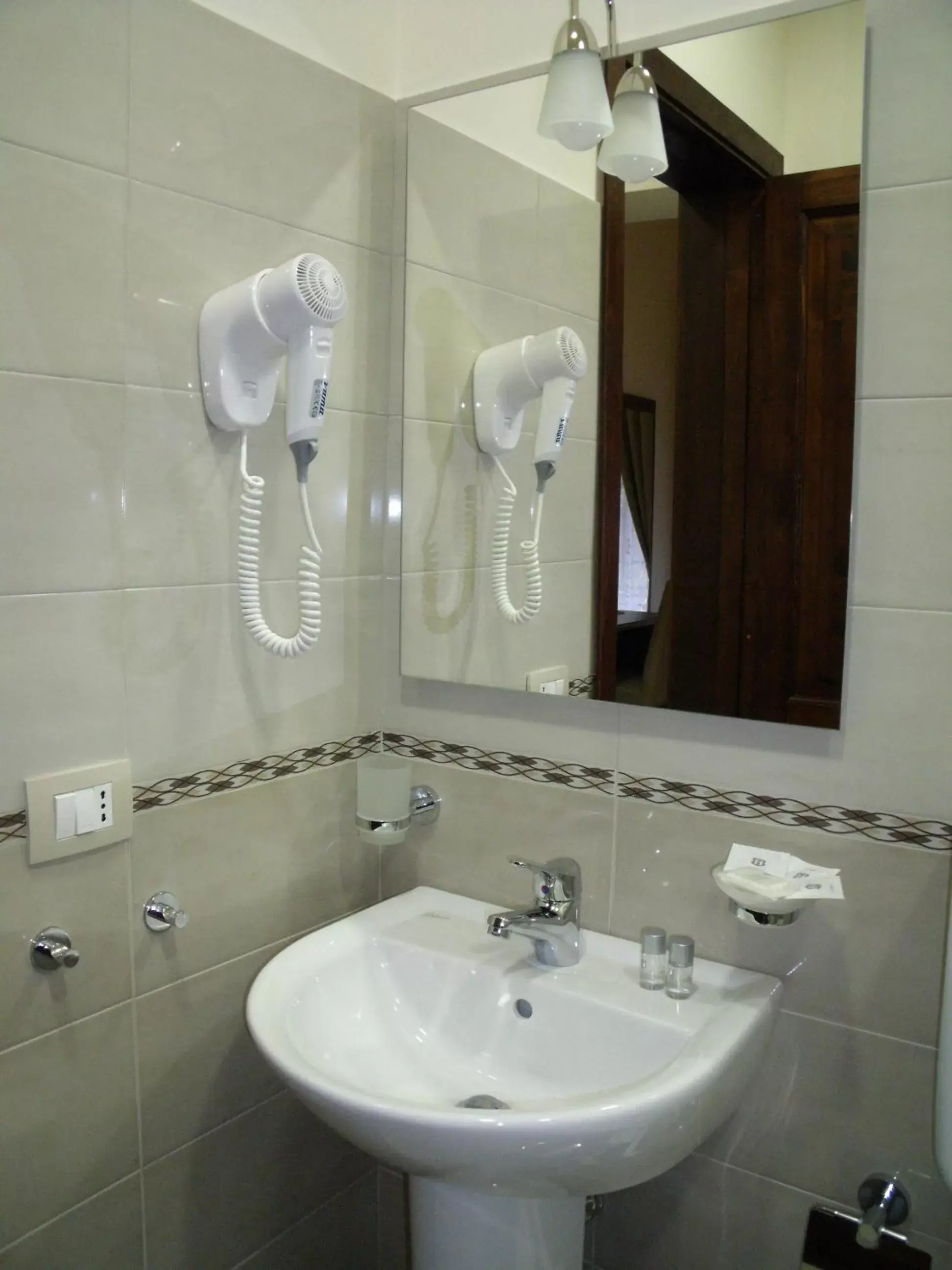 Bathroom in B&B Palazzo Tornabene Bathroom in B&B Palazzo Tornabene