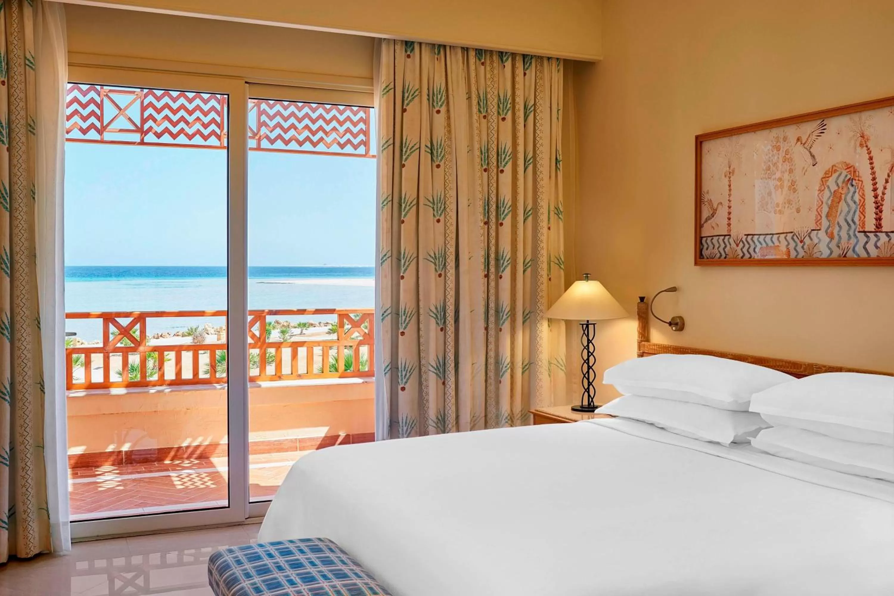 Beach, Bed in Sheraton Soma Bay Resort