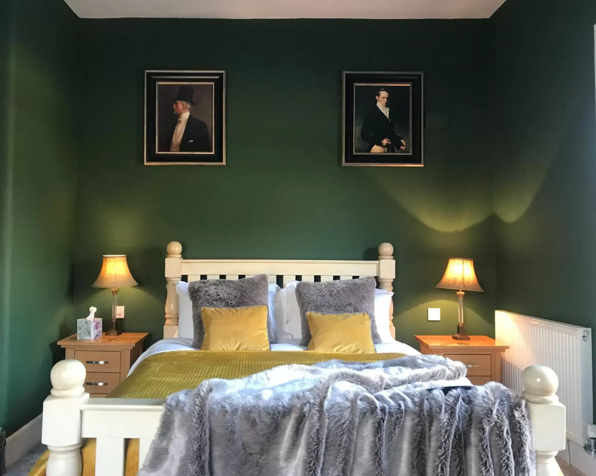 Double Room - single occupancy - 4 in The Bell at Old Sodbury Double Room - single occupancy - 4 in The Bell at Old Sodbury