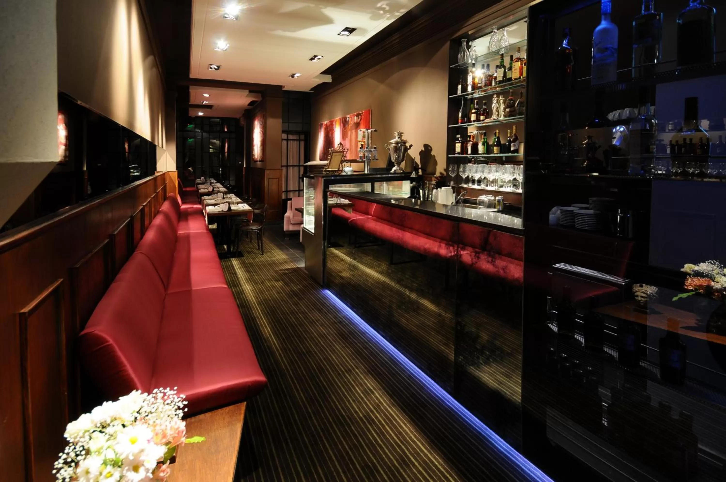 Evening entertainment in Casa Umare