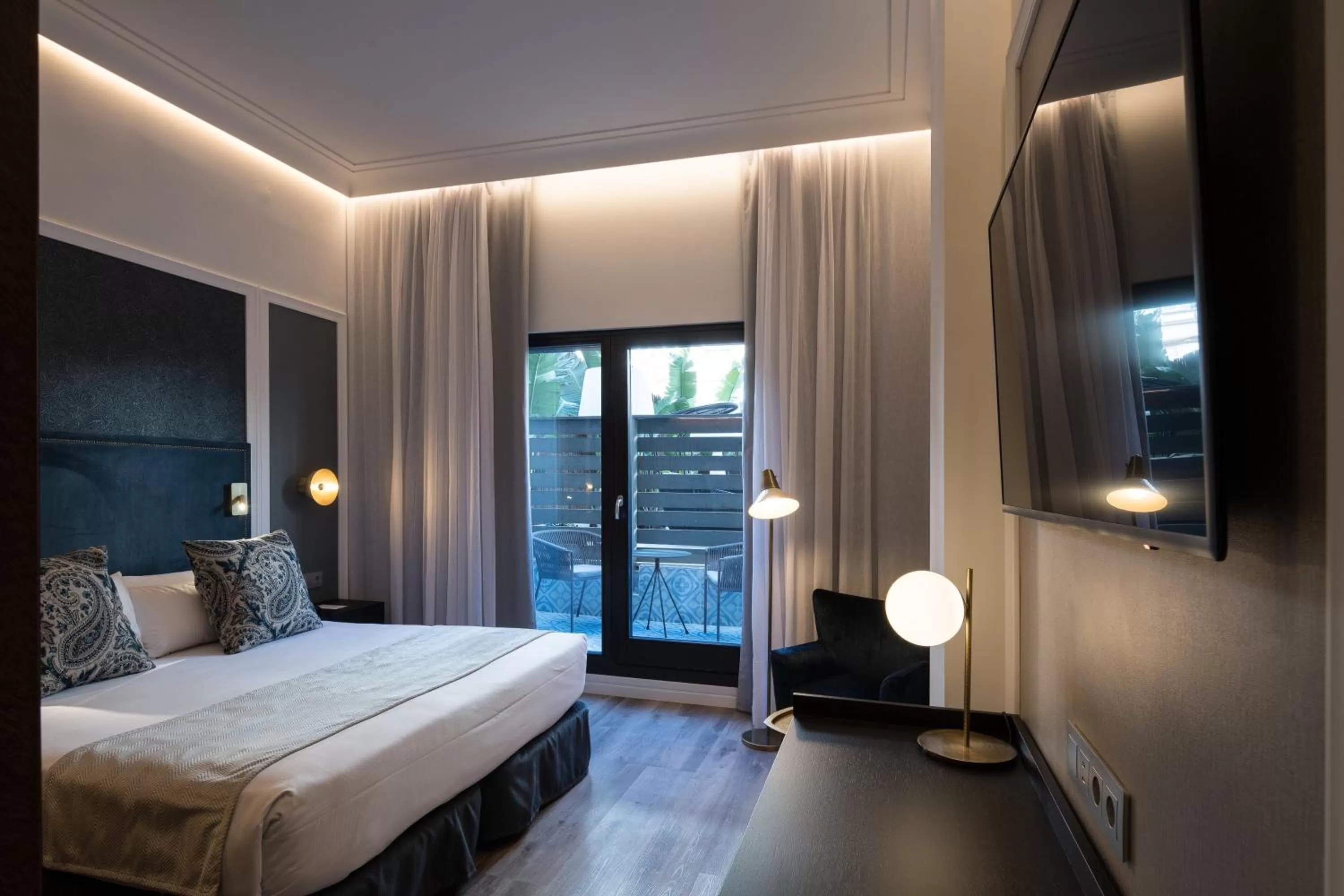 Bed in Catalonia Plaza Catalunya