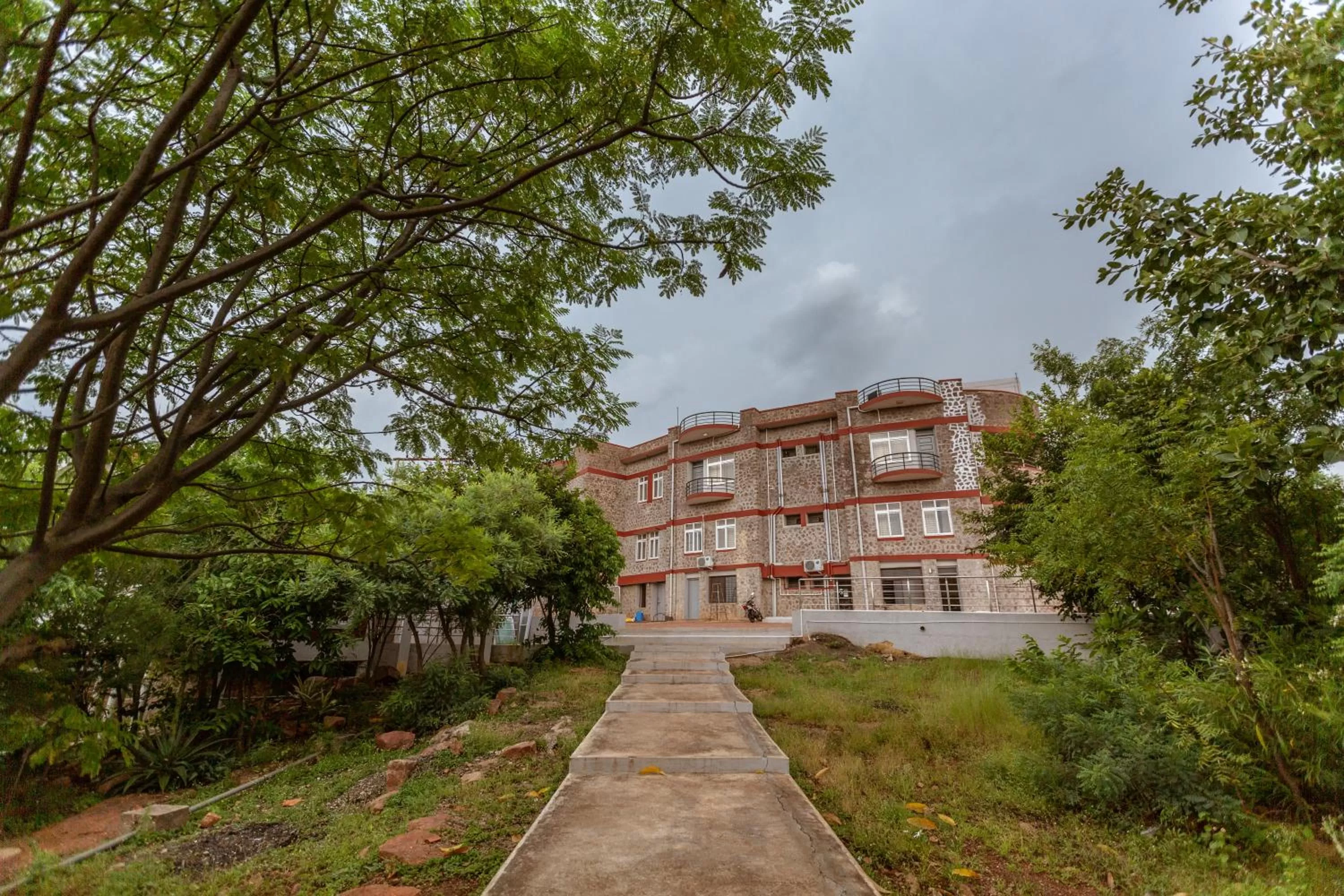 KSTDC Hotel Mayura Krishna Almatti