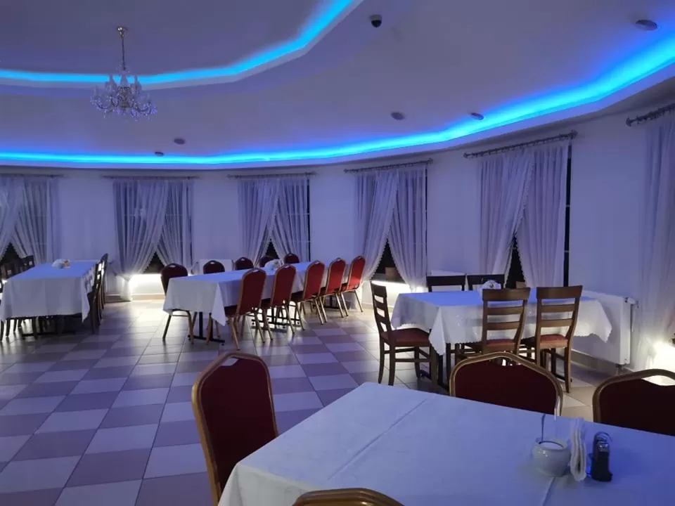 Restaurant/places to eat in Zajazd Pod Jesionami