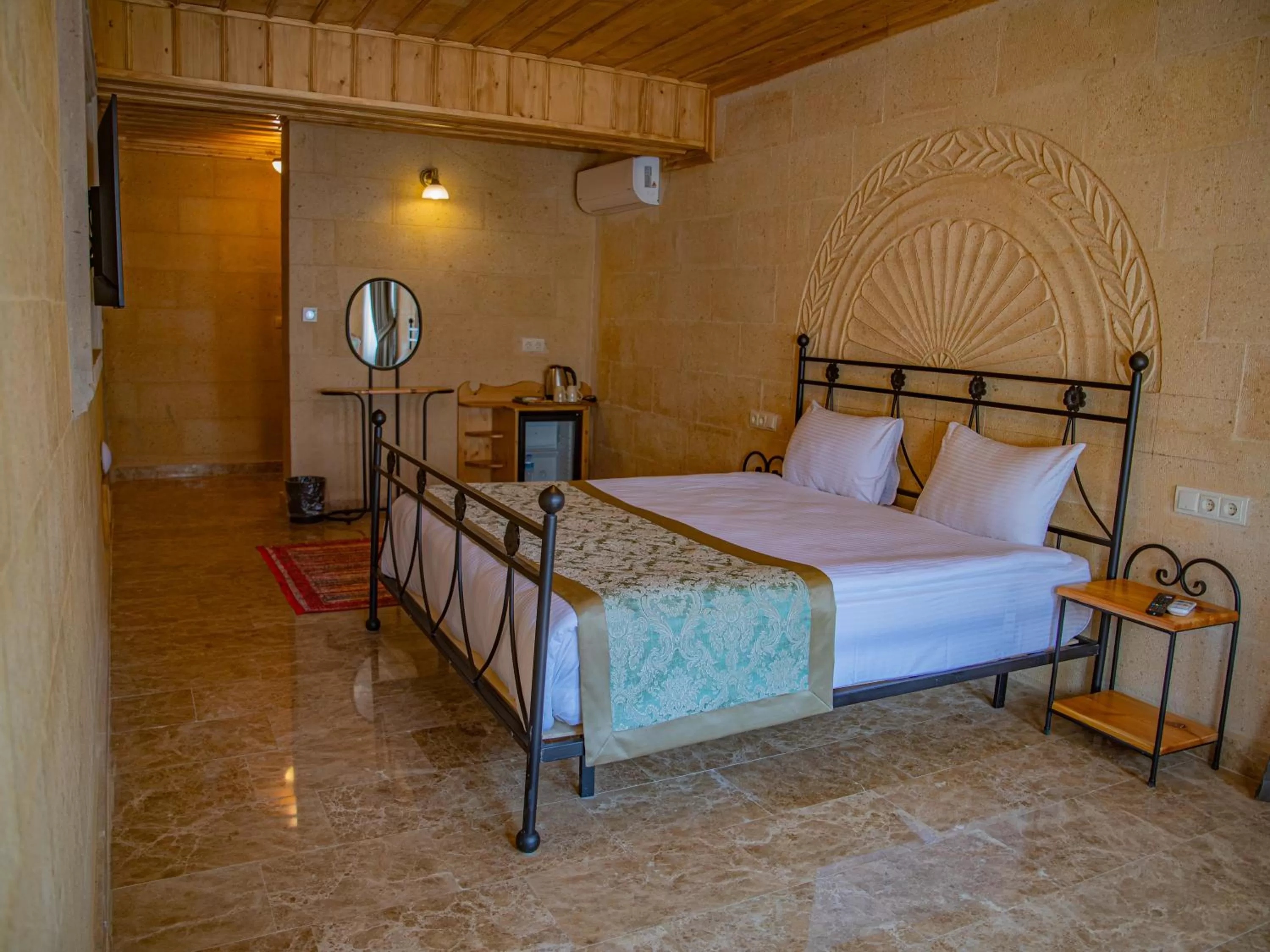 Massage, Bed in Cratus Stone Palace