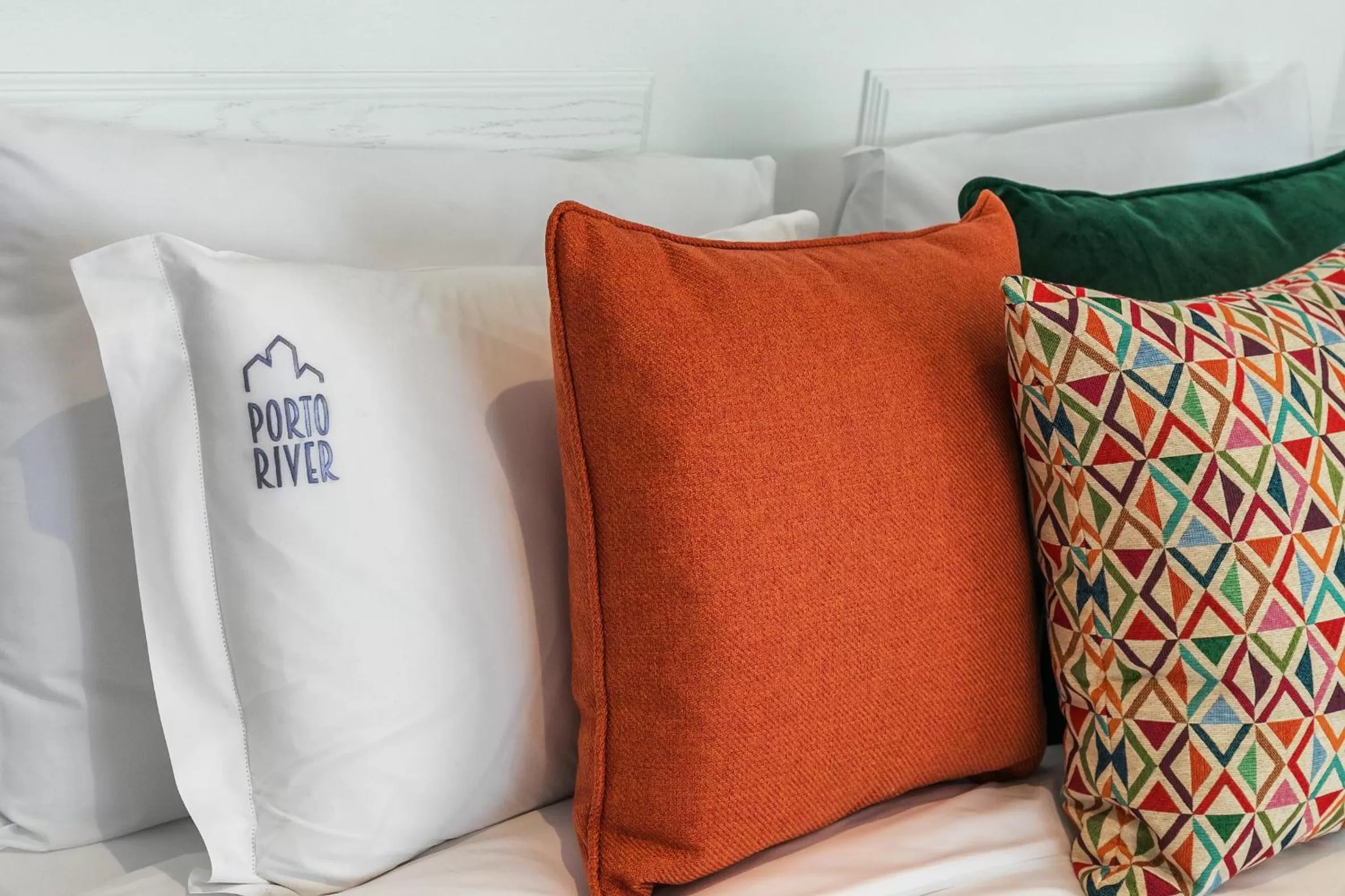 Bed in Porto River Infante