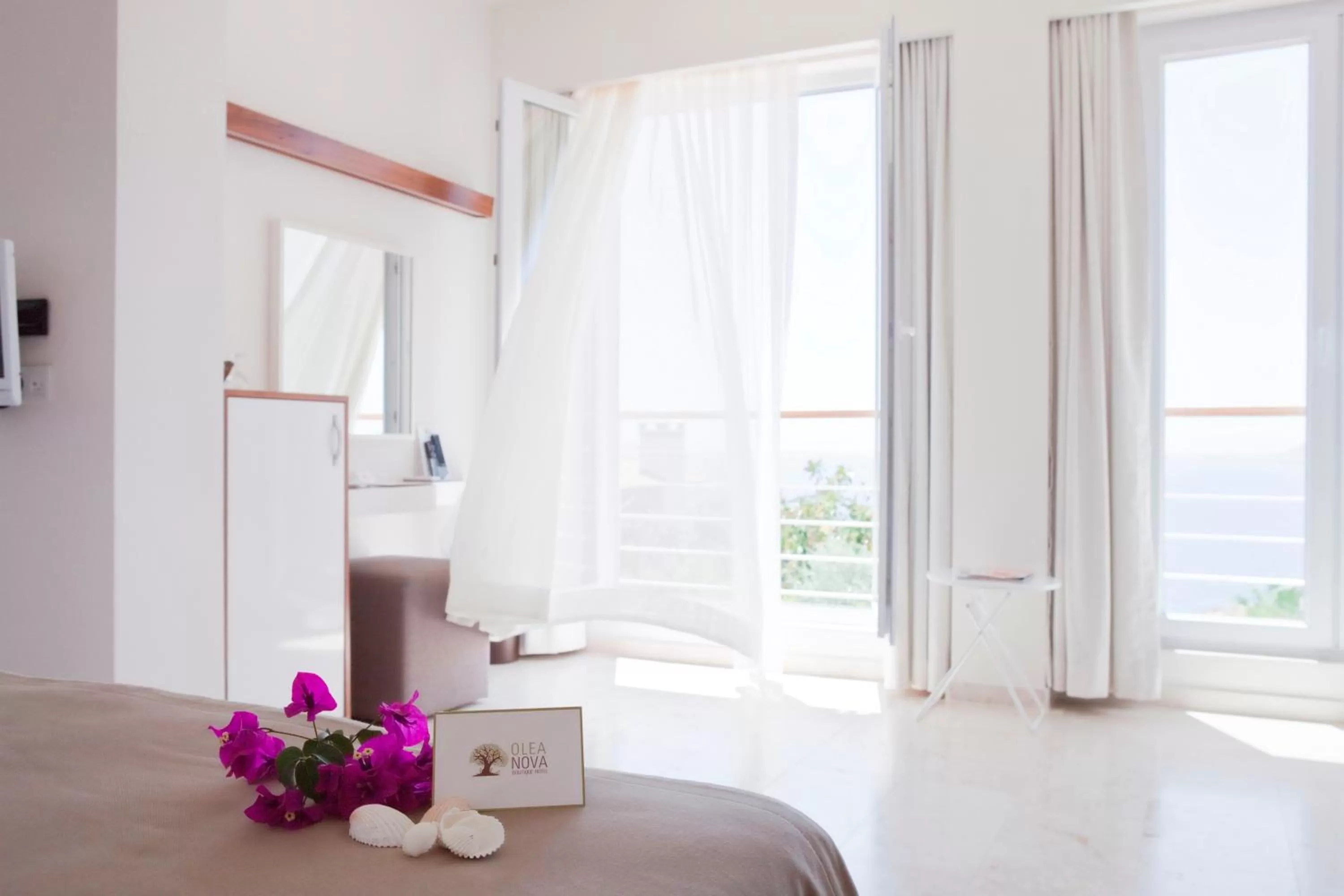 View (from property/room), Bed in Olea Nova Hotel