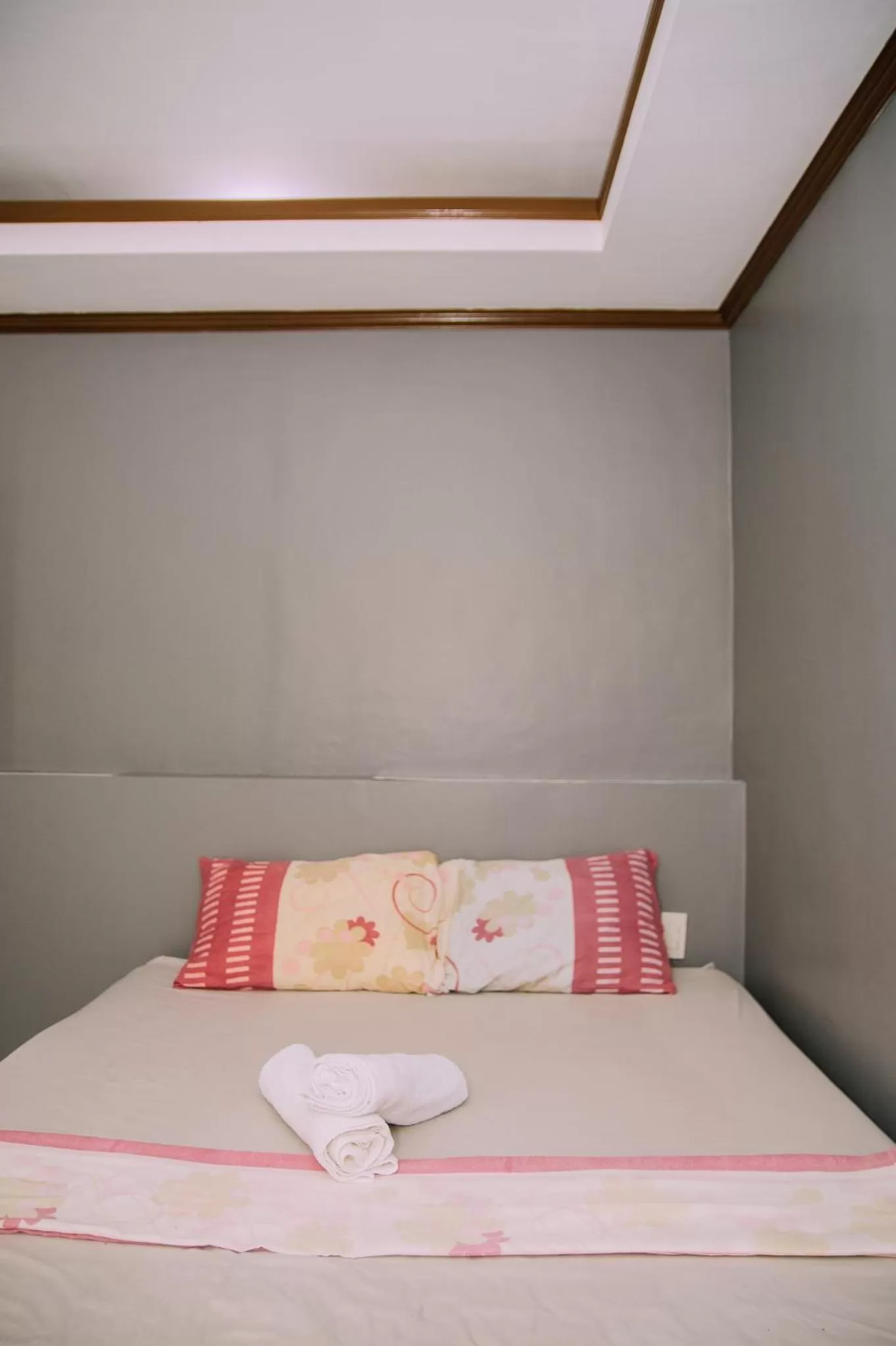 Bed in Gaea's Apartments