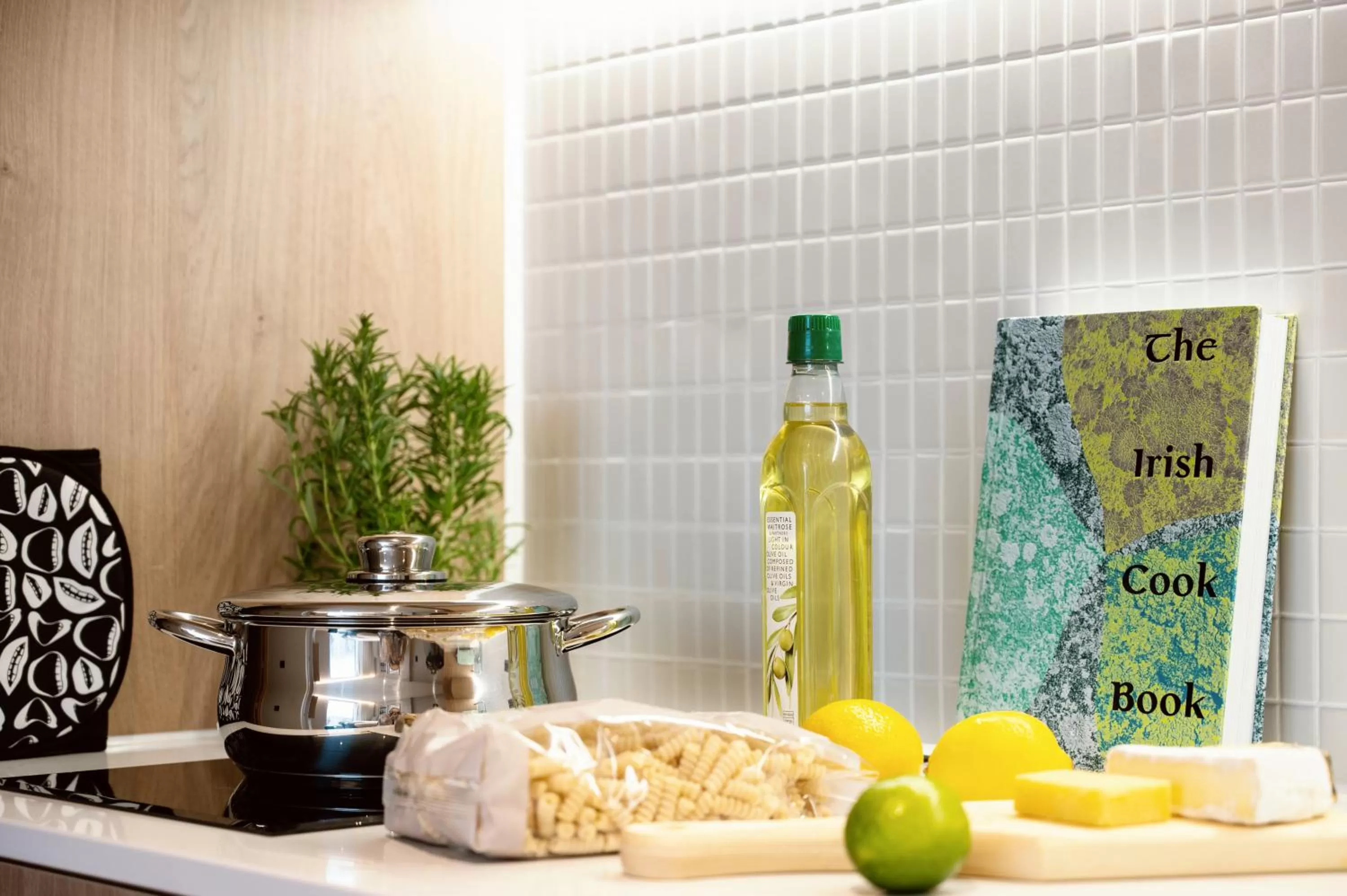 kitchen in Wilde Aparthotels London Paddington