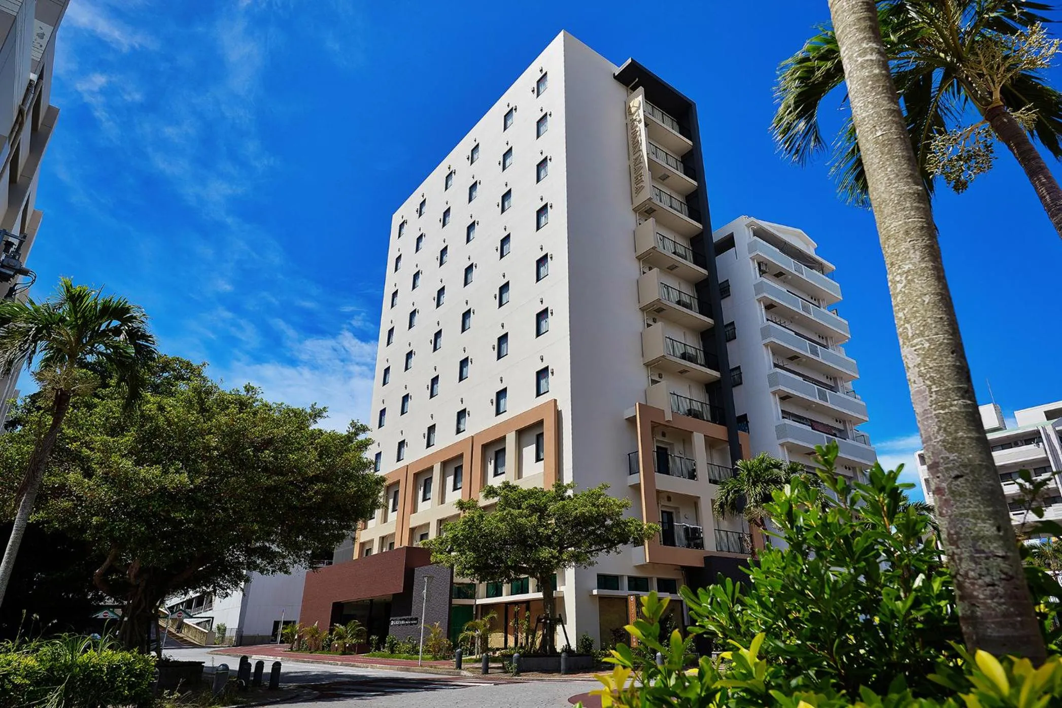 Facade/entrance, Property Building in ys inn naha orokuekimae